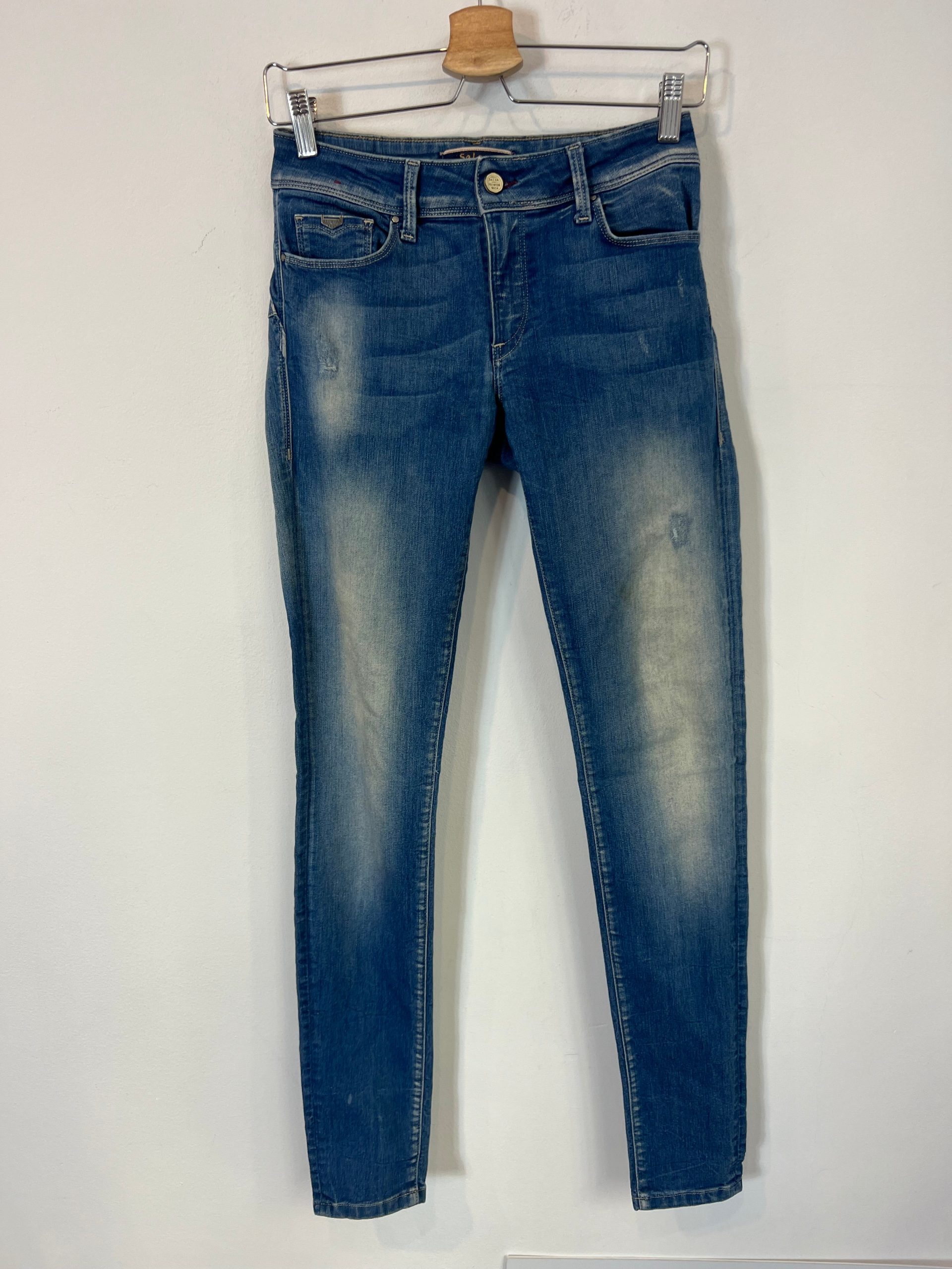 SALSA. Denim pitillo efecto desgastado. T 36