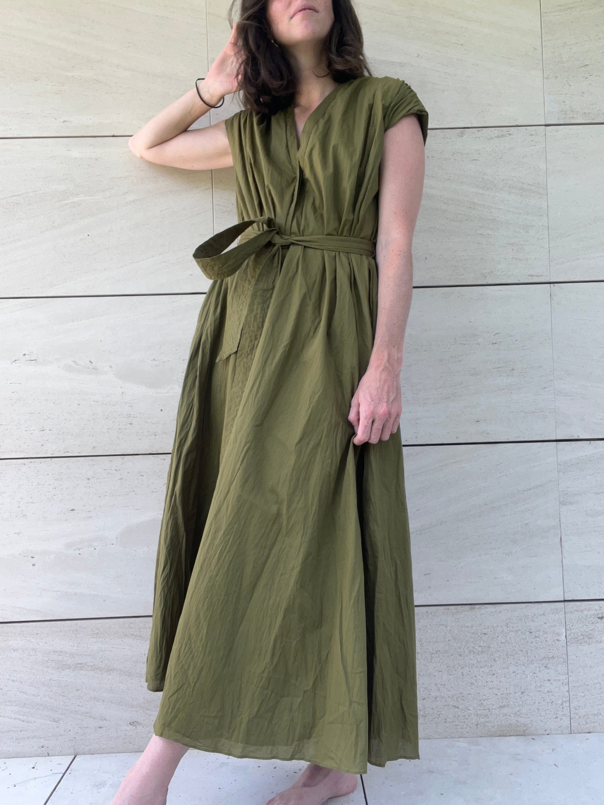 ZARA. Vestido verde abotonado T.xs