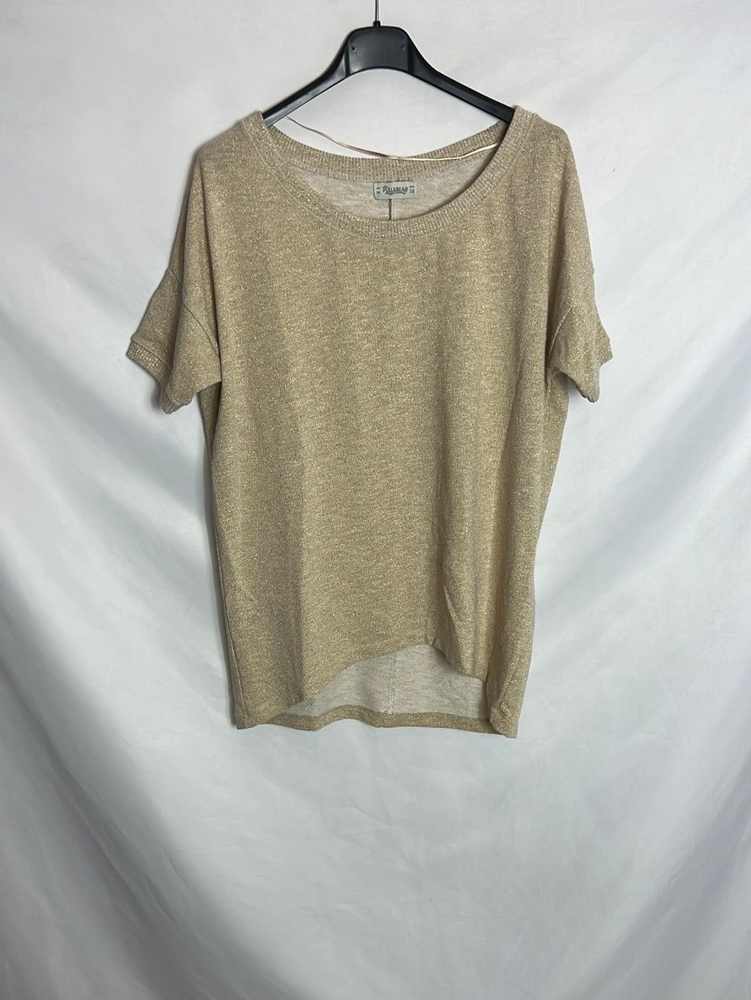 PULL&BEAR. Top dorado textura. T M
