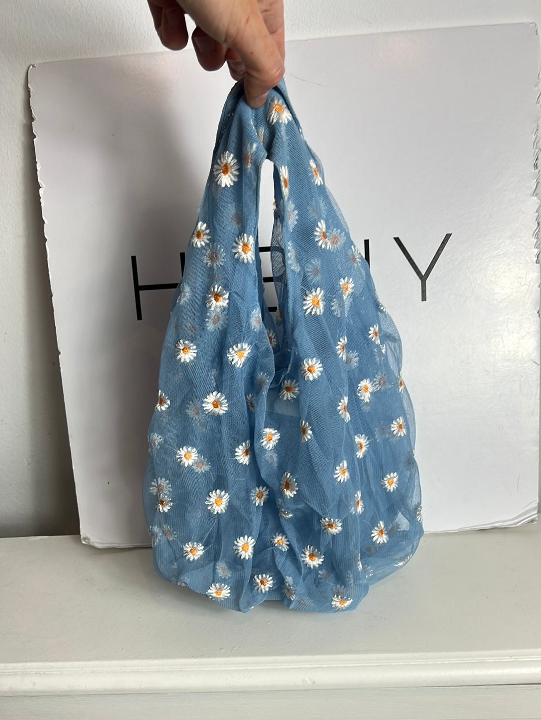 ZARA. Bolso tull margaritas