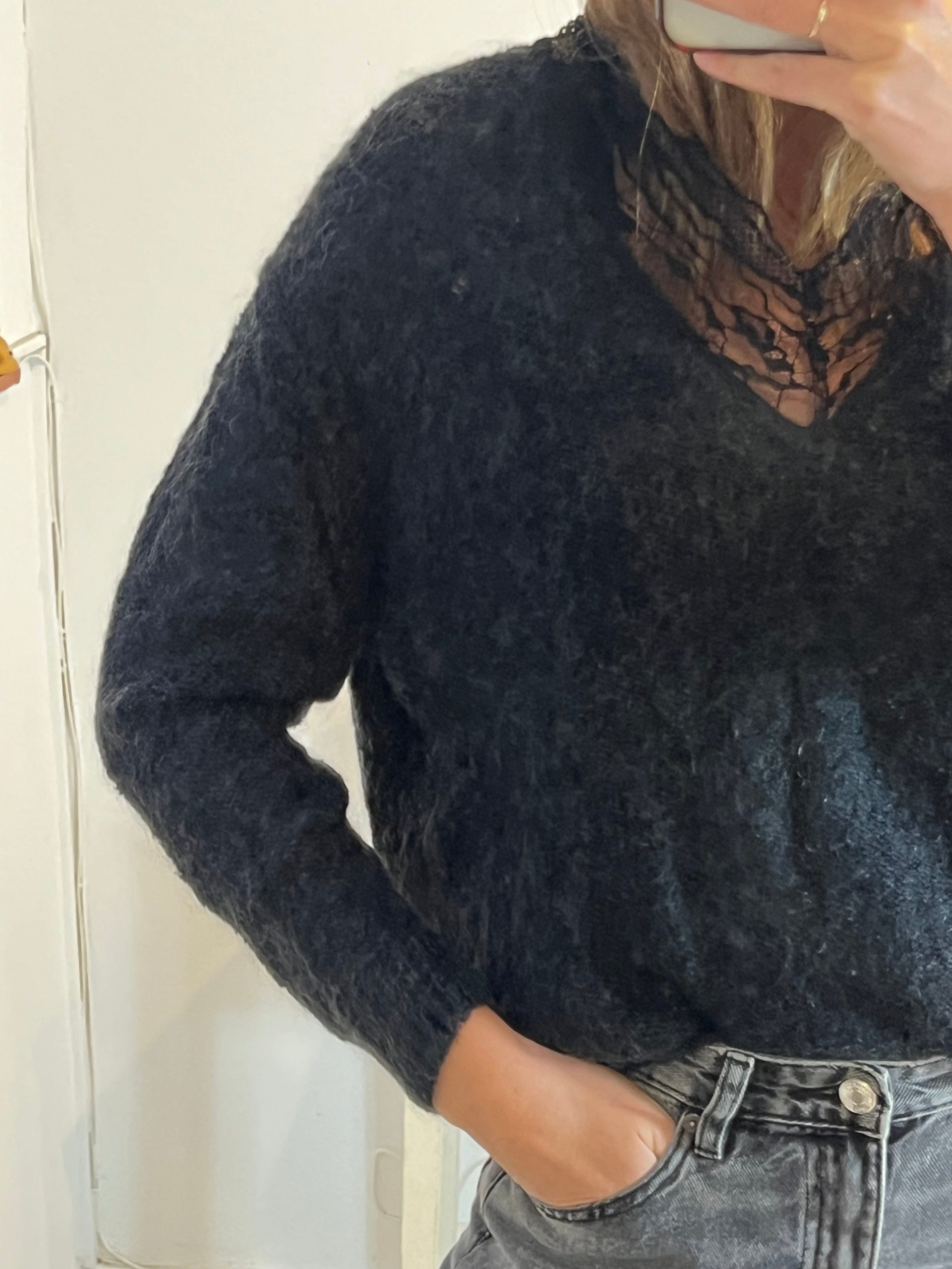 IRO.Jersey negro cuello pico encaje T.XS