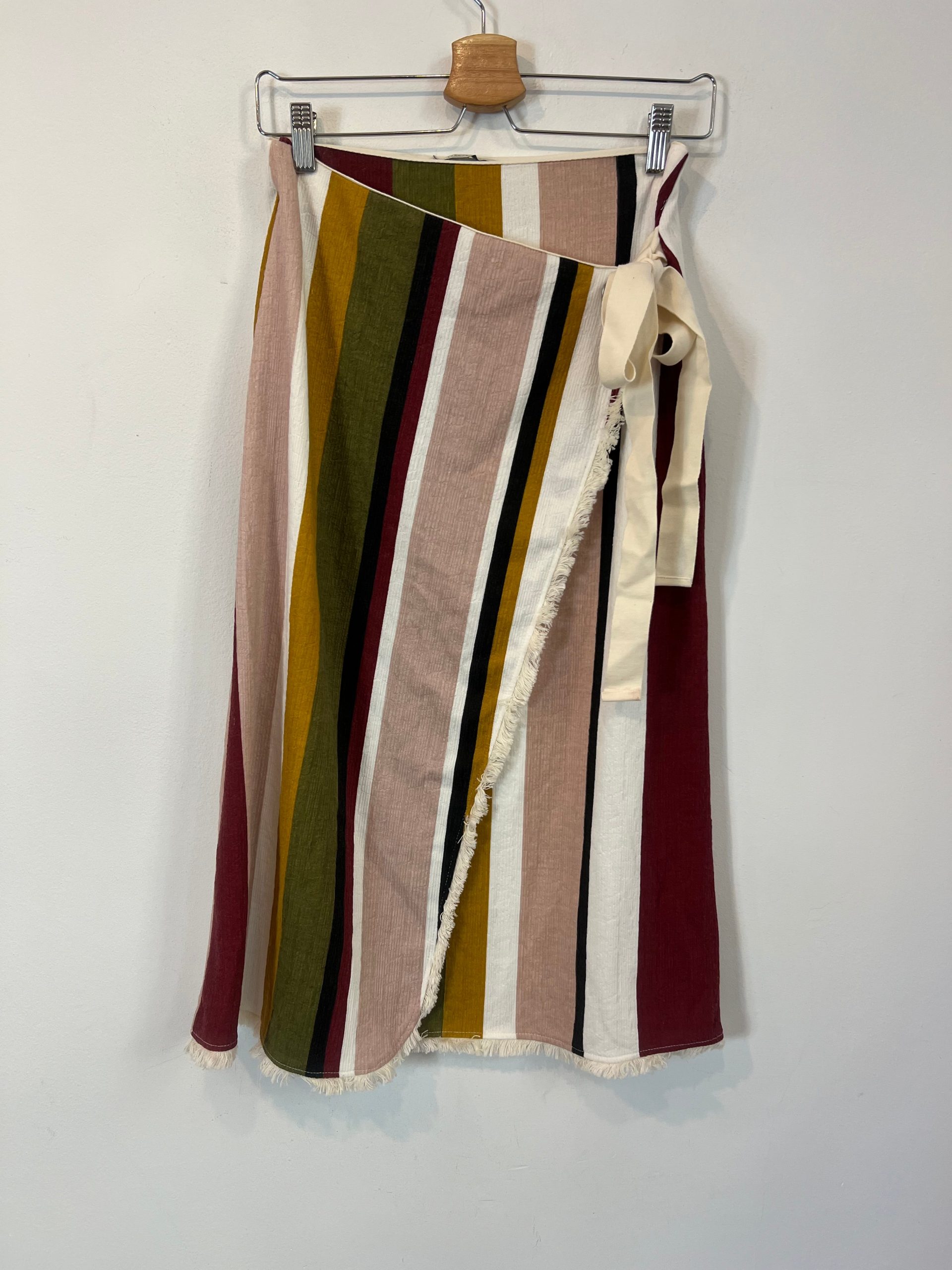 ZARA. Falda cruzada rayas T.s