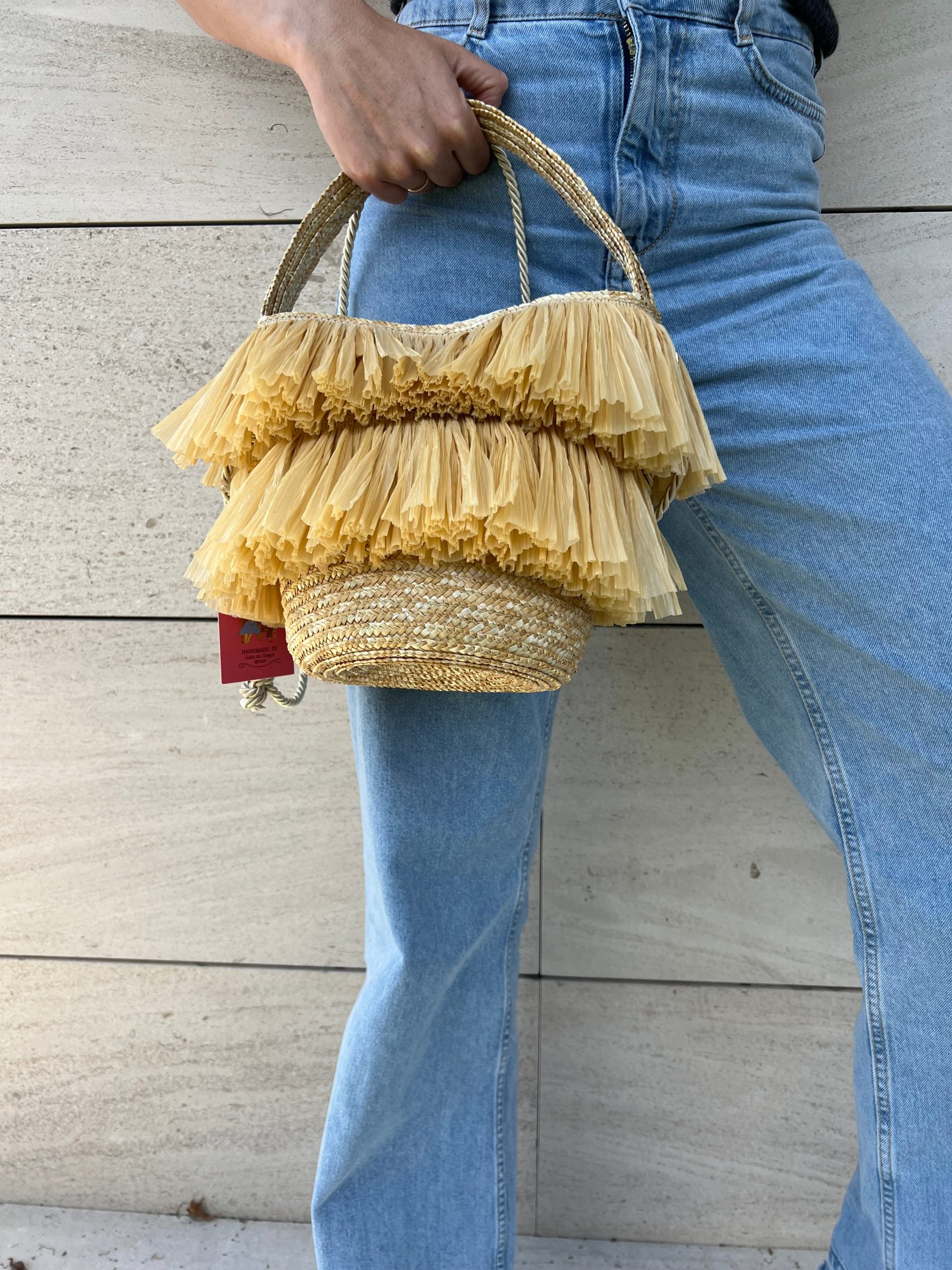 ZAHATI. Bolso rafia flecos