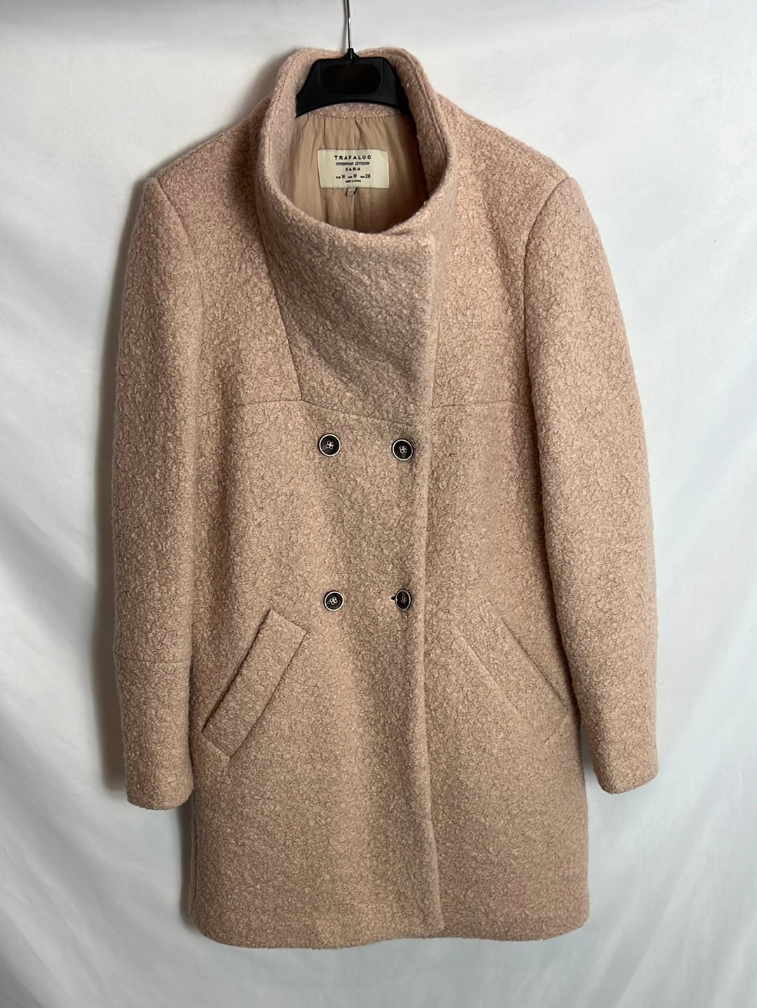 ZARA. Abrigo rosa rizo T.m