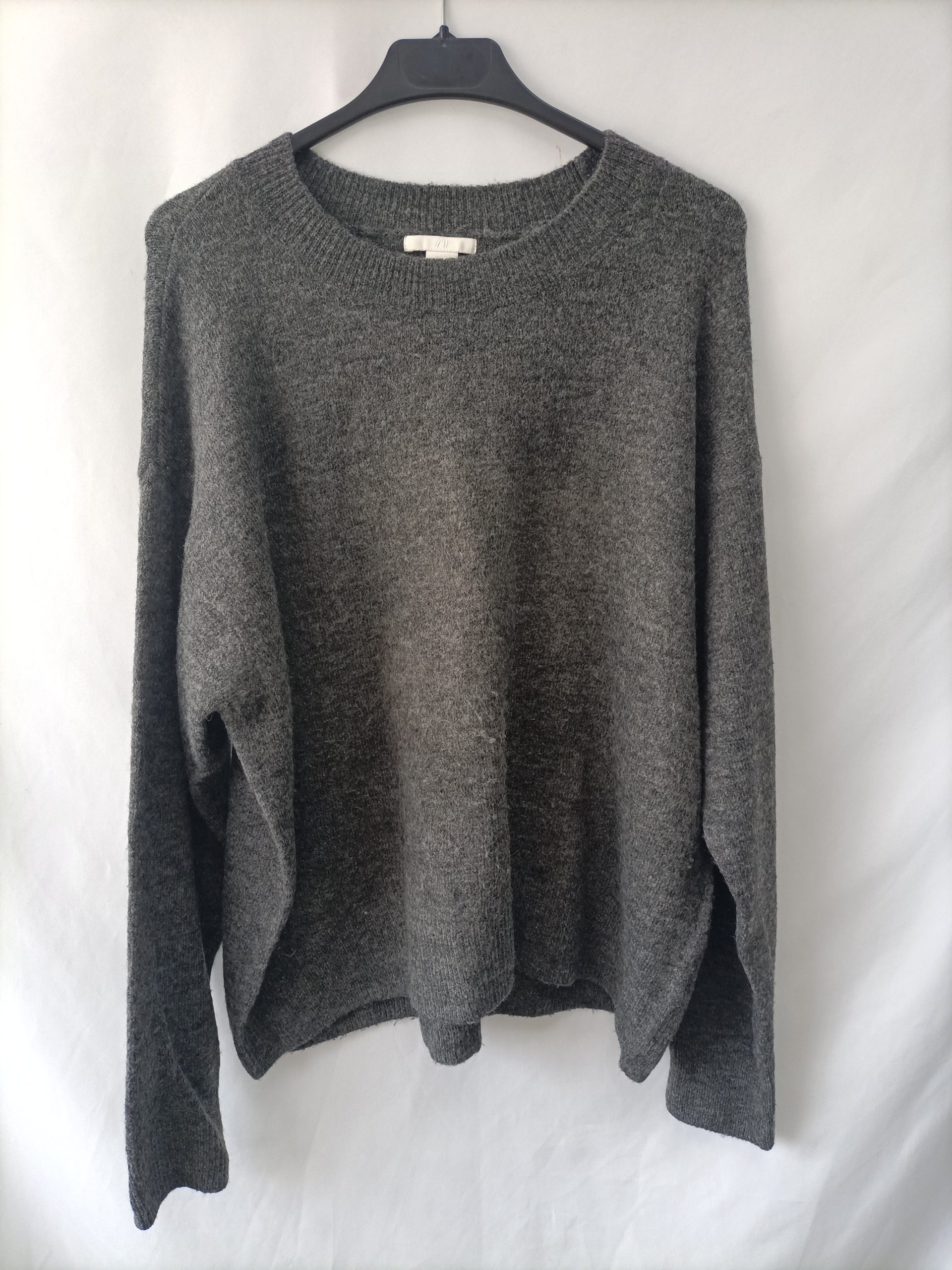 H&M. Jersey gris fluido T.m