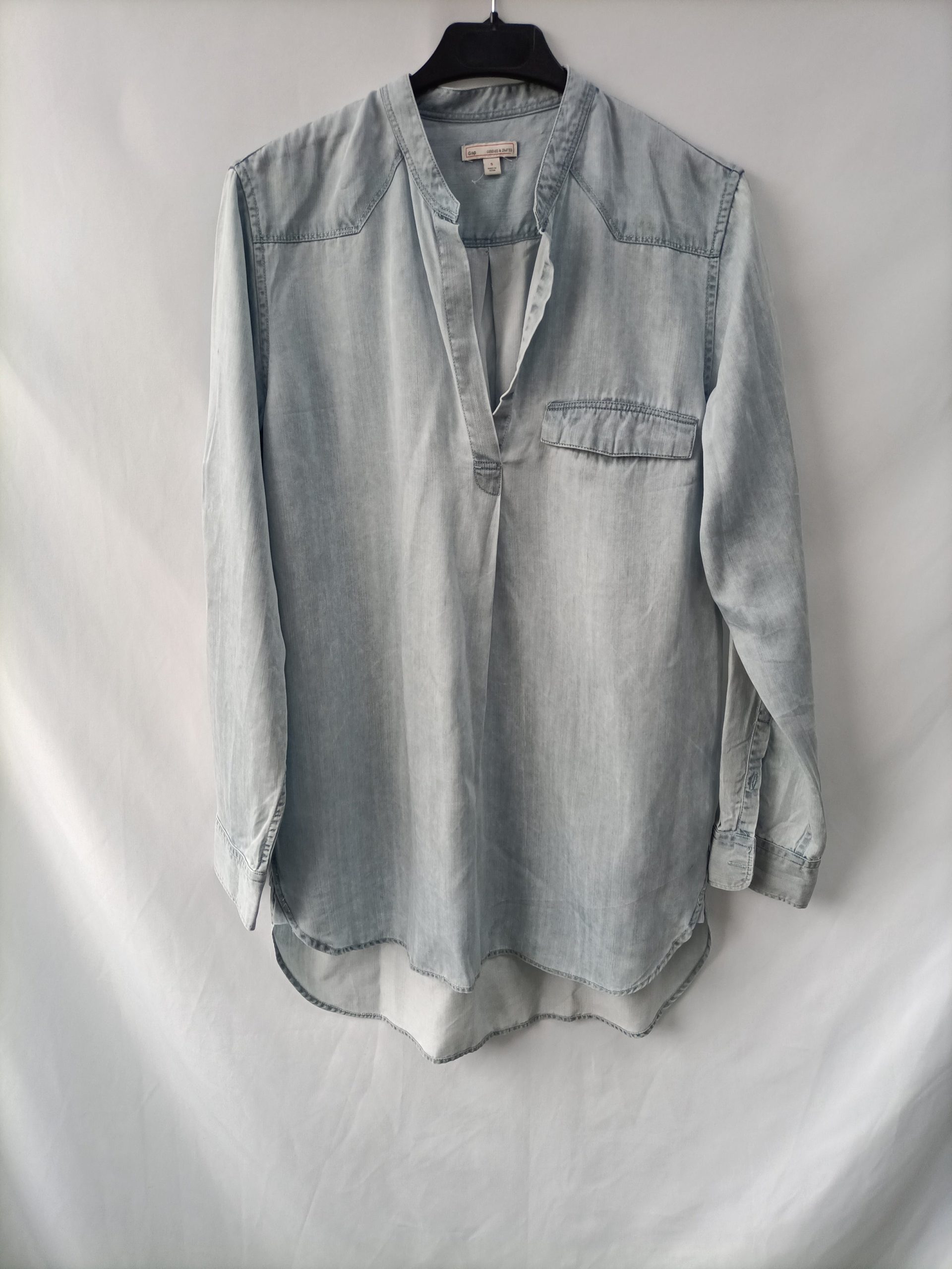 GAP. Blusa fluida denim T.s