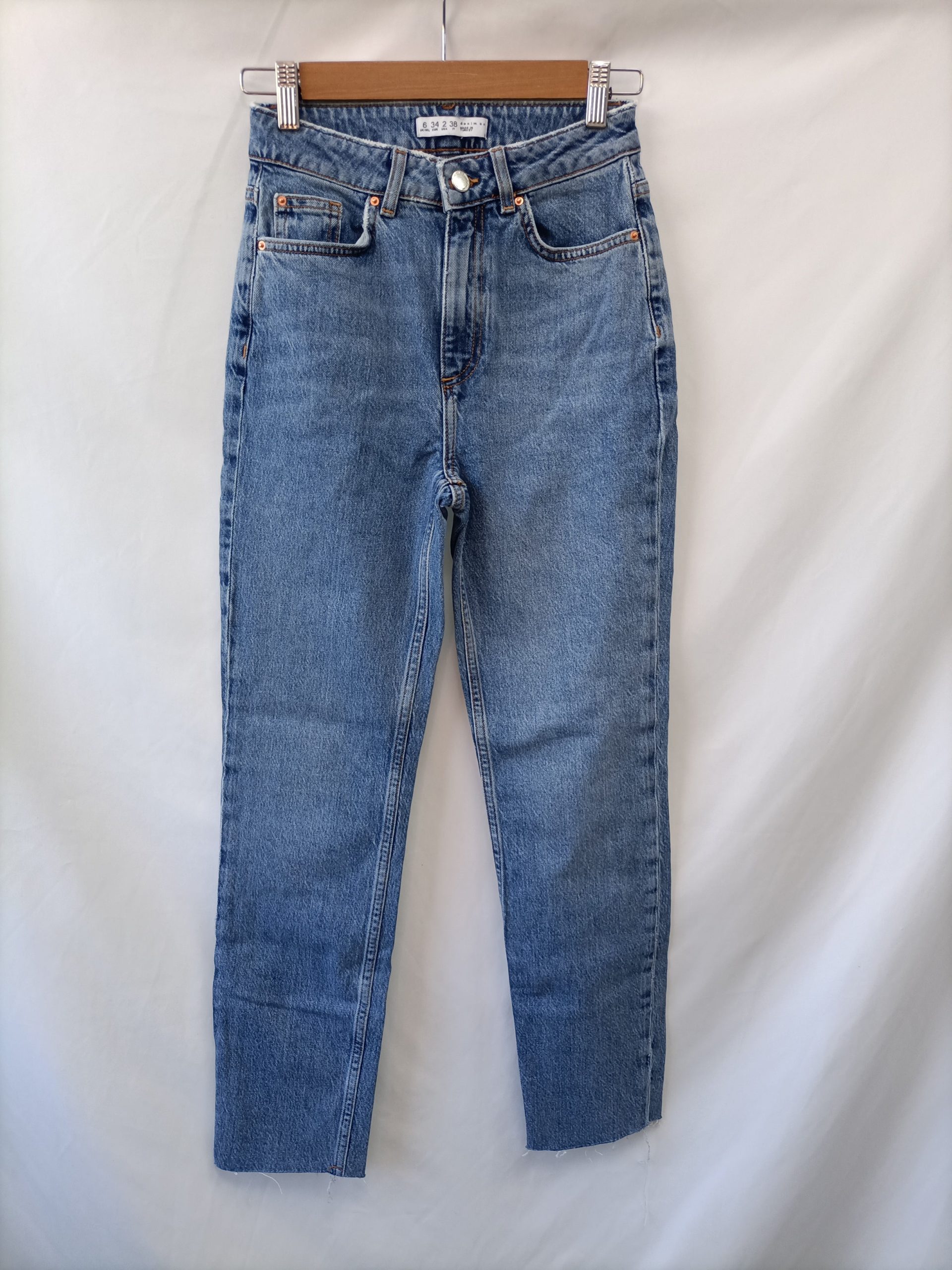 PRIMARK. Pantalón denim recto T.34