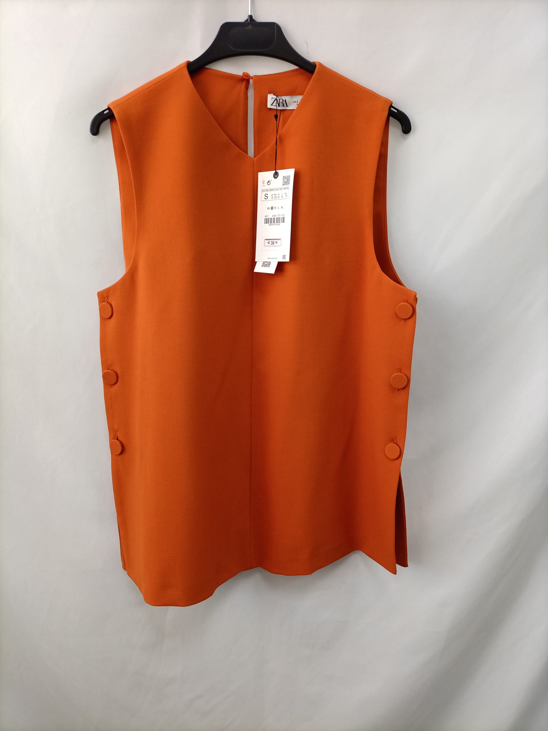 ZARA. Top naranja botones T.s