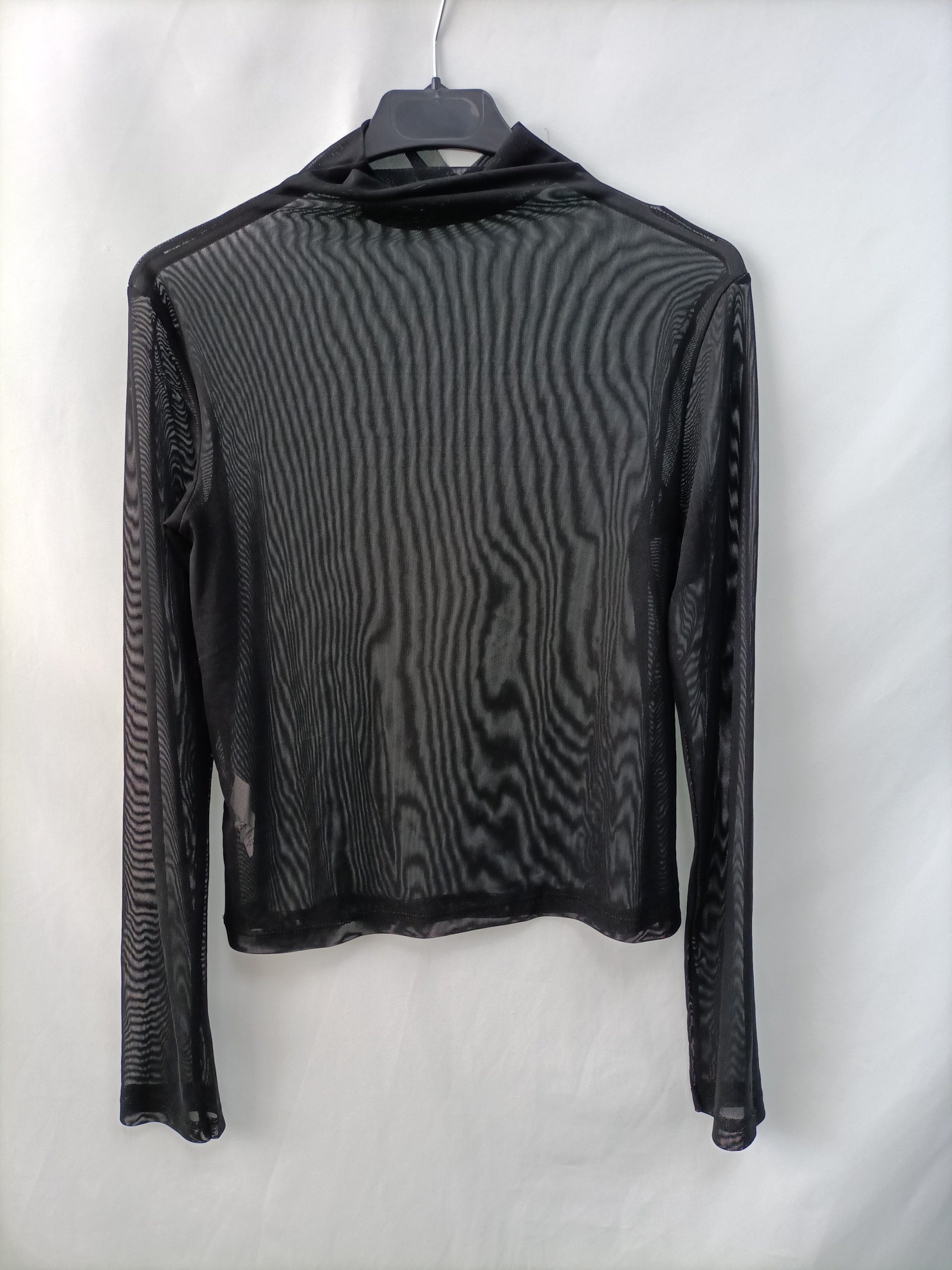 BERSHKA. Too negro semitransparente T.m