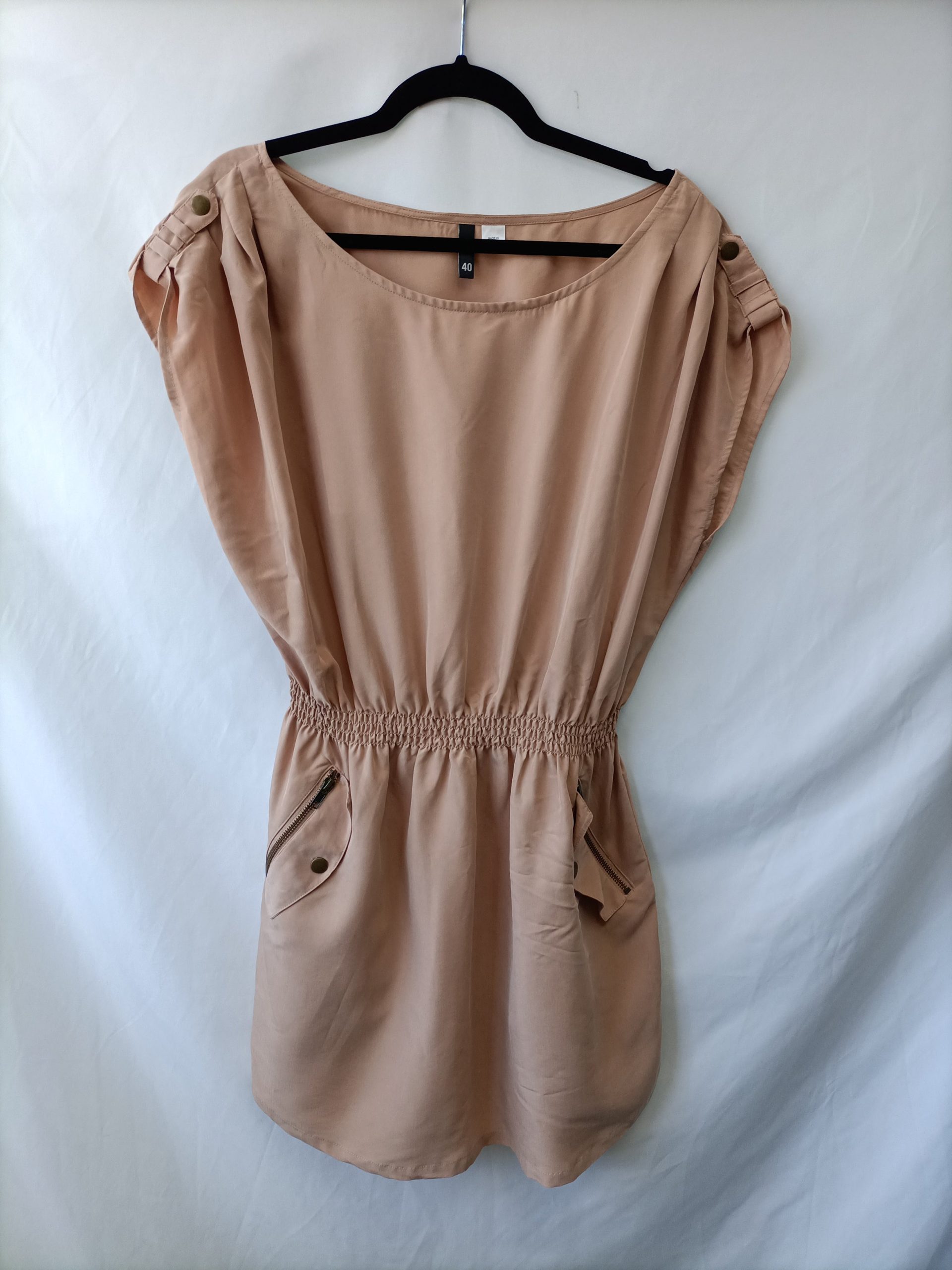 H&M. Vestido rosa nude T.40