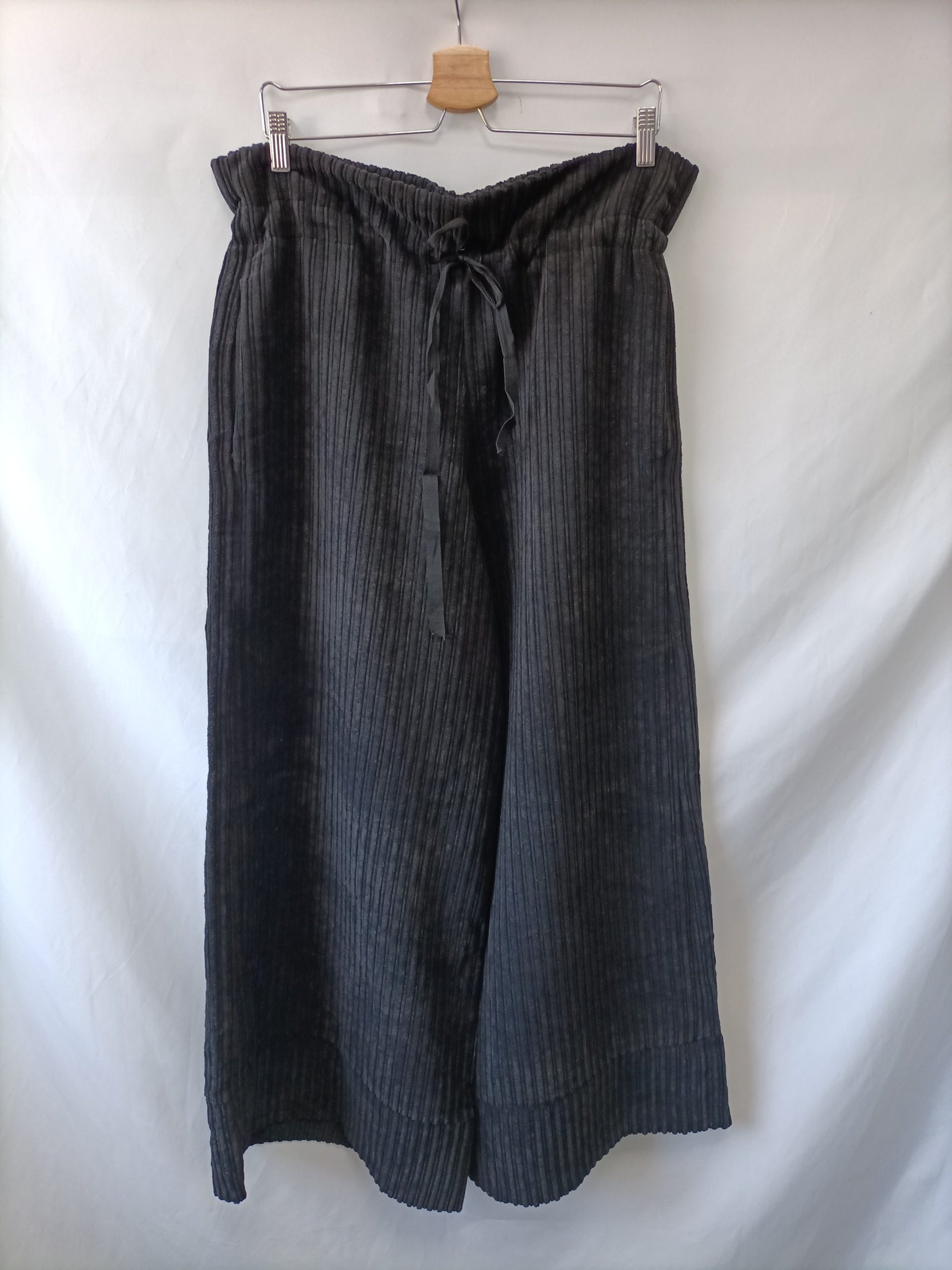 SENSE. Pantalón ancho Negro T.u(40)