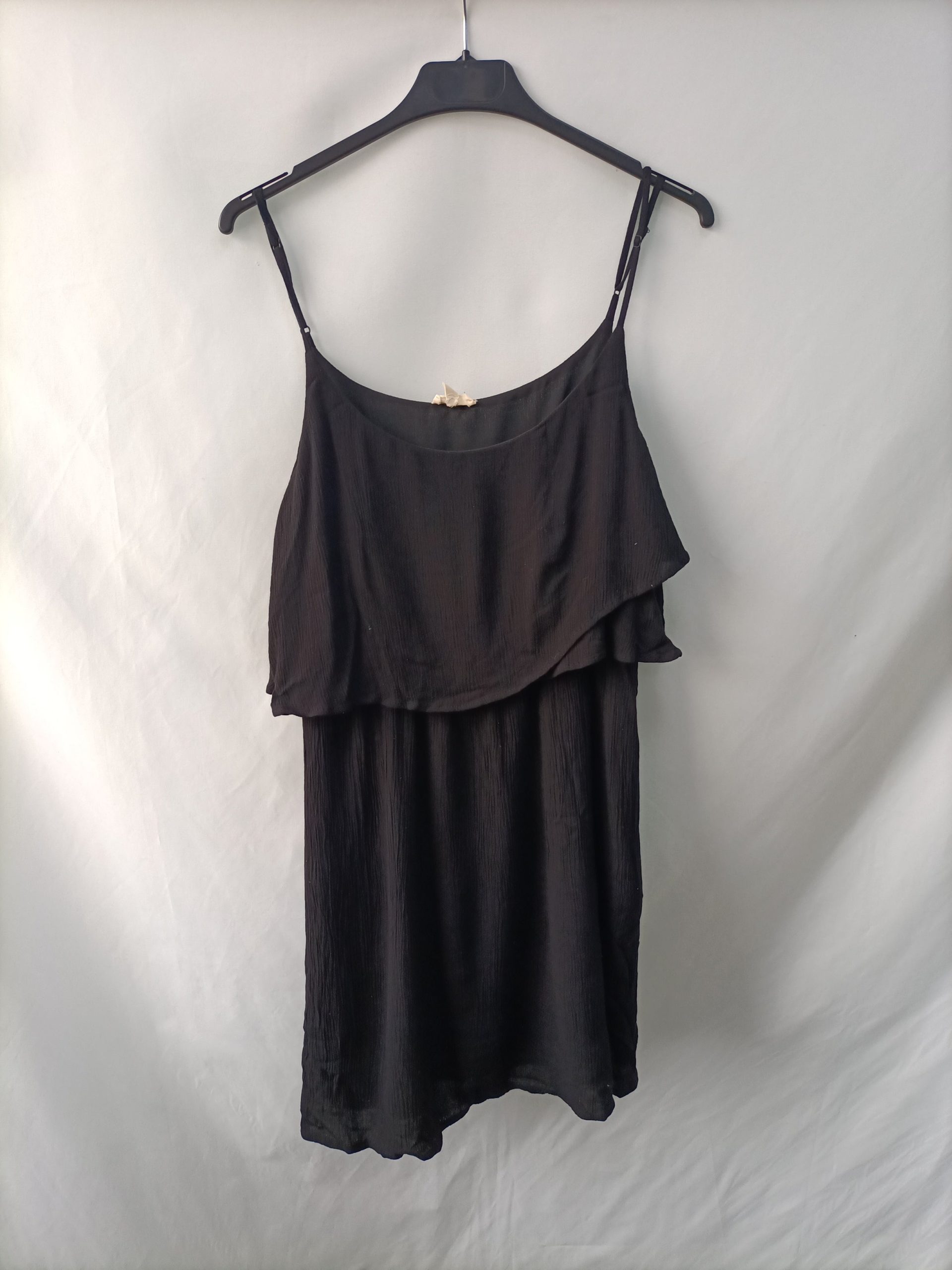 GREEN COAST. Vestido negro textura T.m