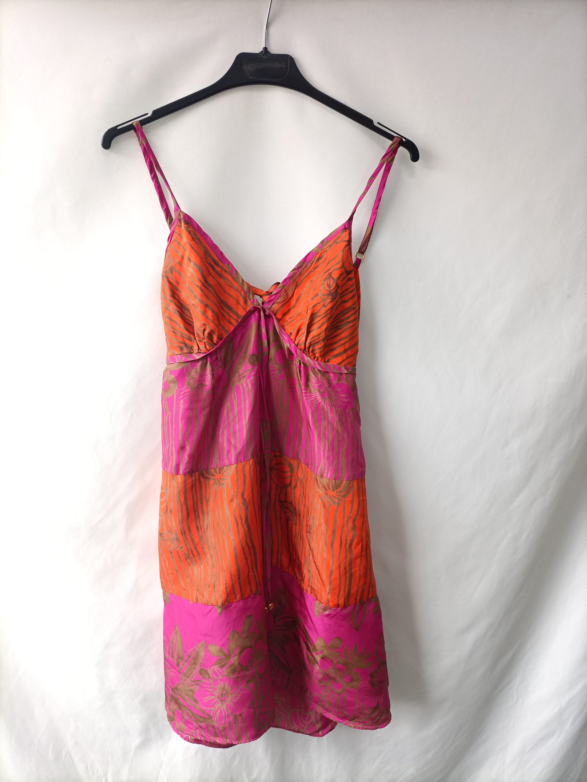 GUESS. Vestido seda T. M