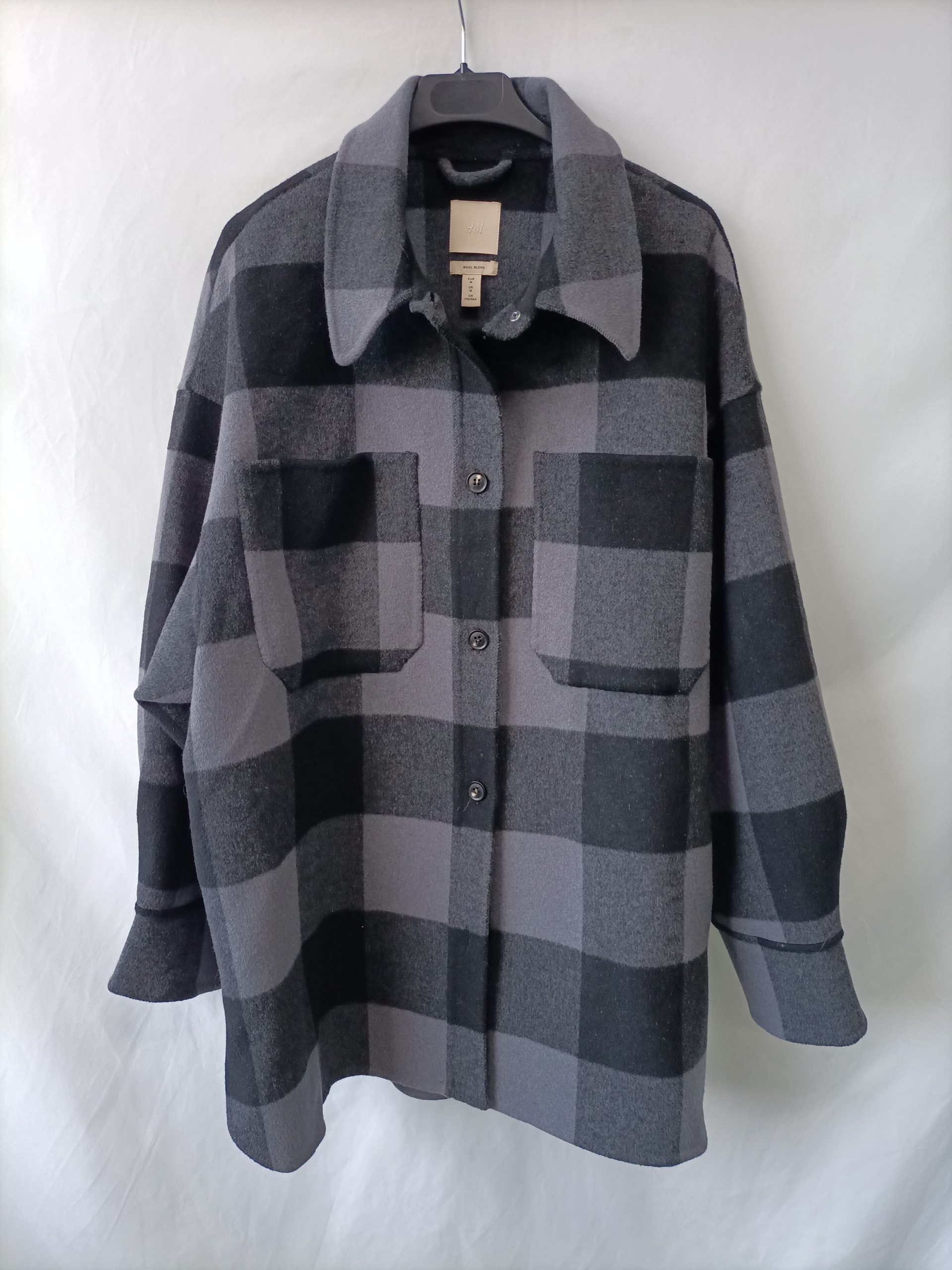 H&M. Abrigo cuadros franela T.m