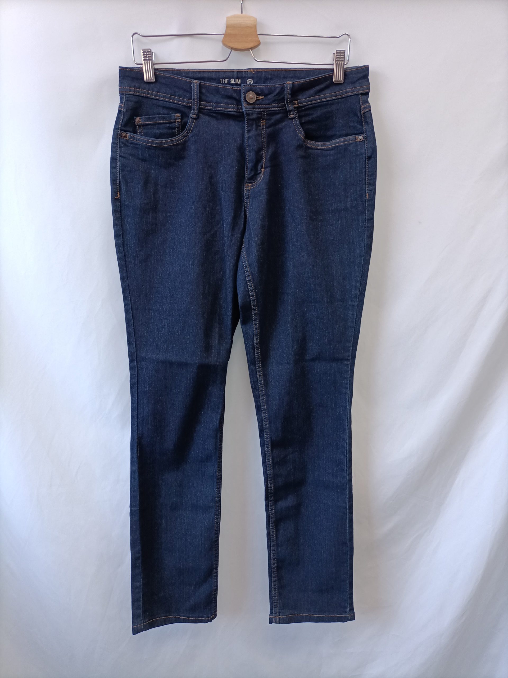 C&A. Pantalón vaquero oscuro T.40