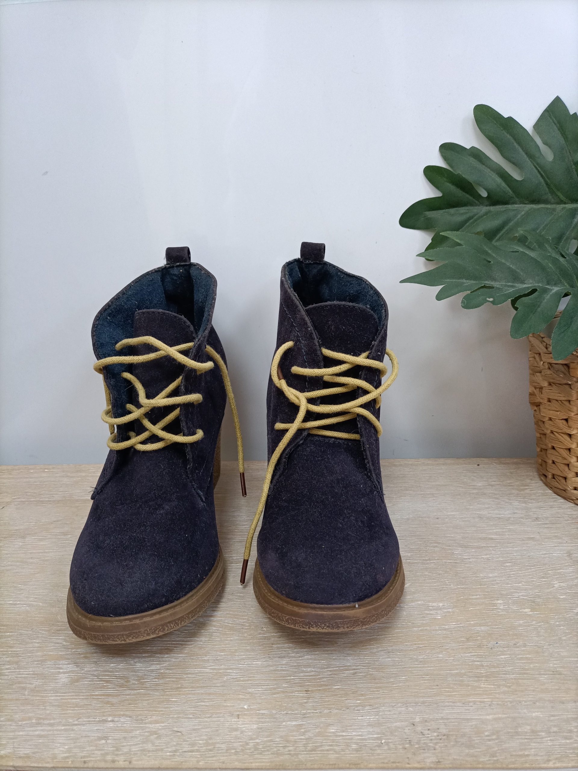 PRIMARK. Botines antelina azul T. 40/41