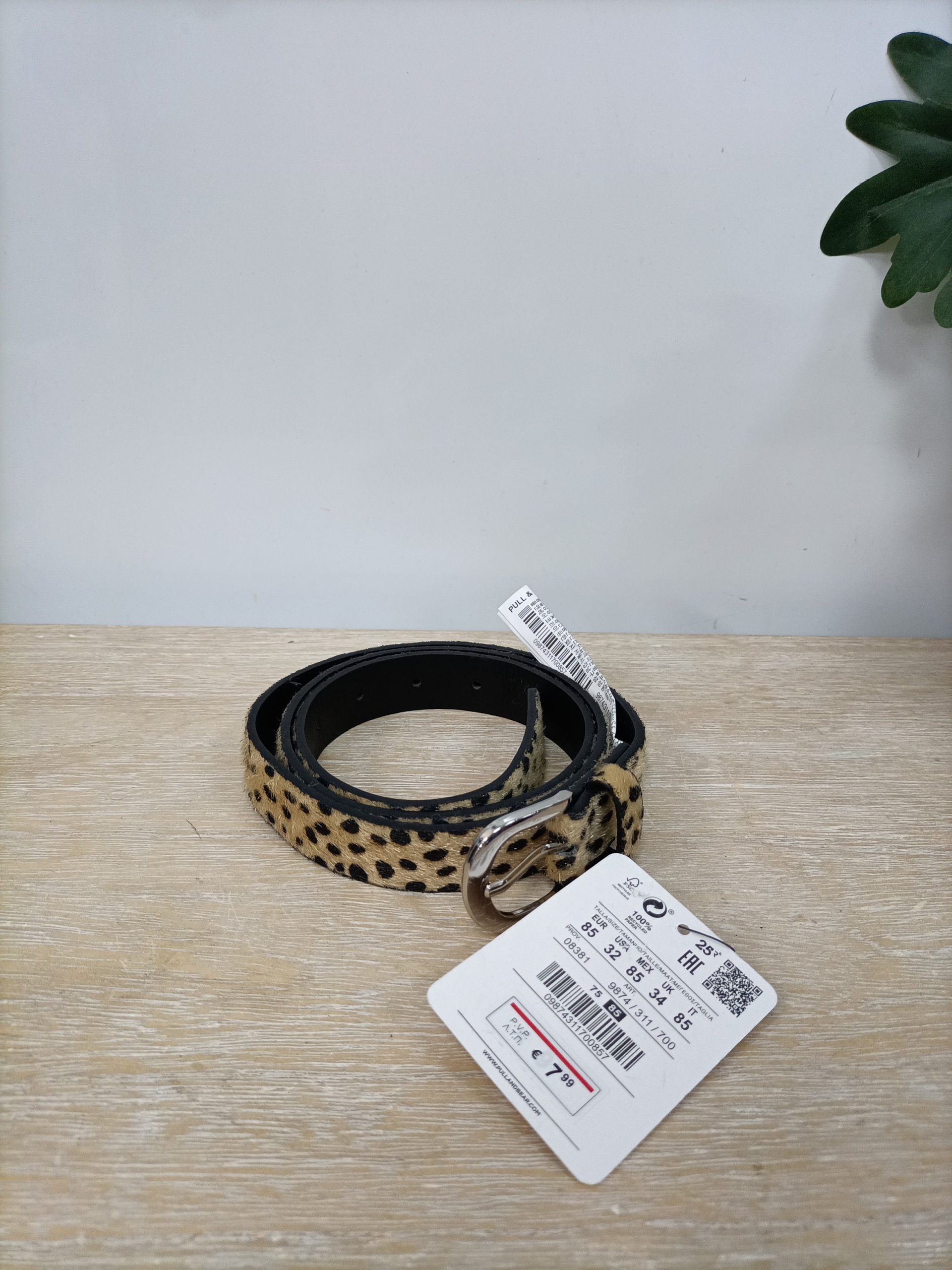 PULL&BEAR. Cinturón print T.85