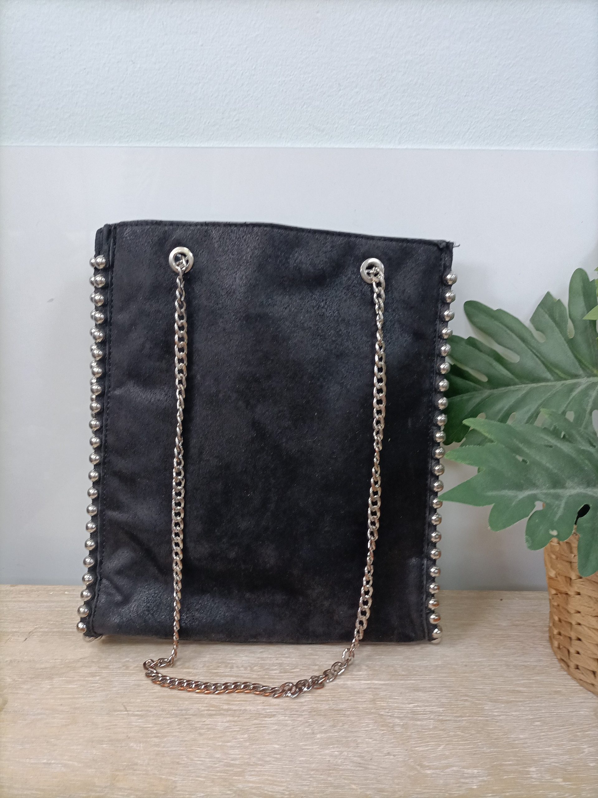 ZARA.Bolso negro polipiel cadena