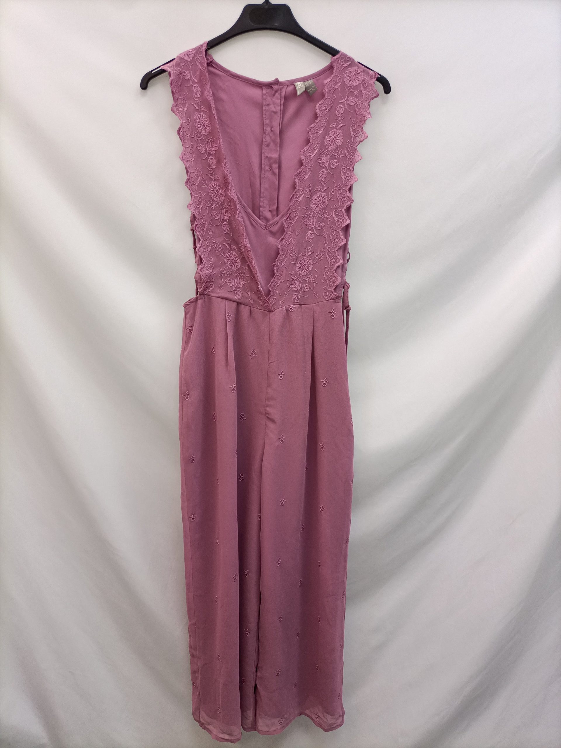 ASOS. Mono lila bordados T.34