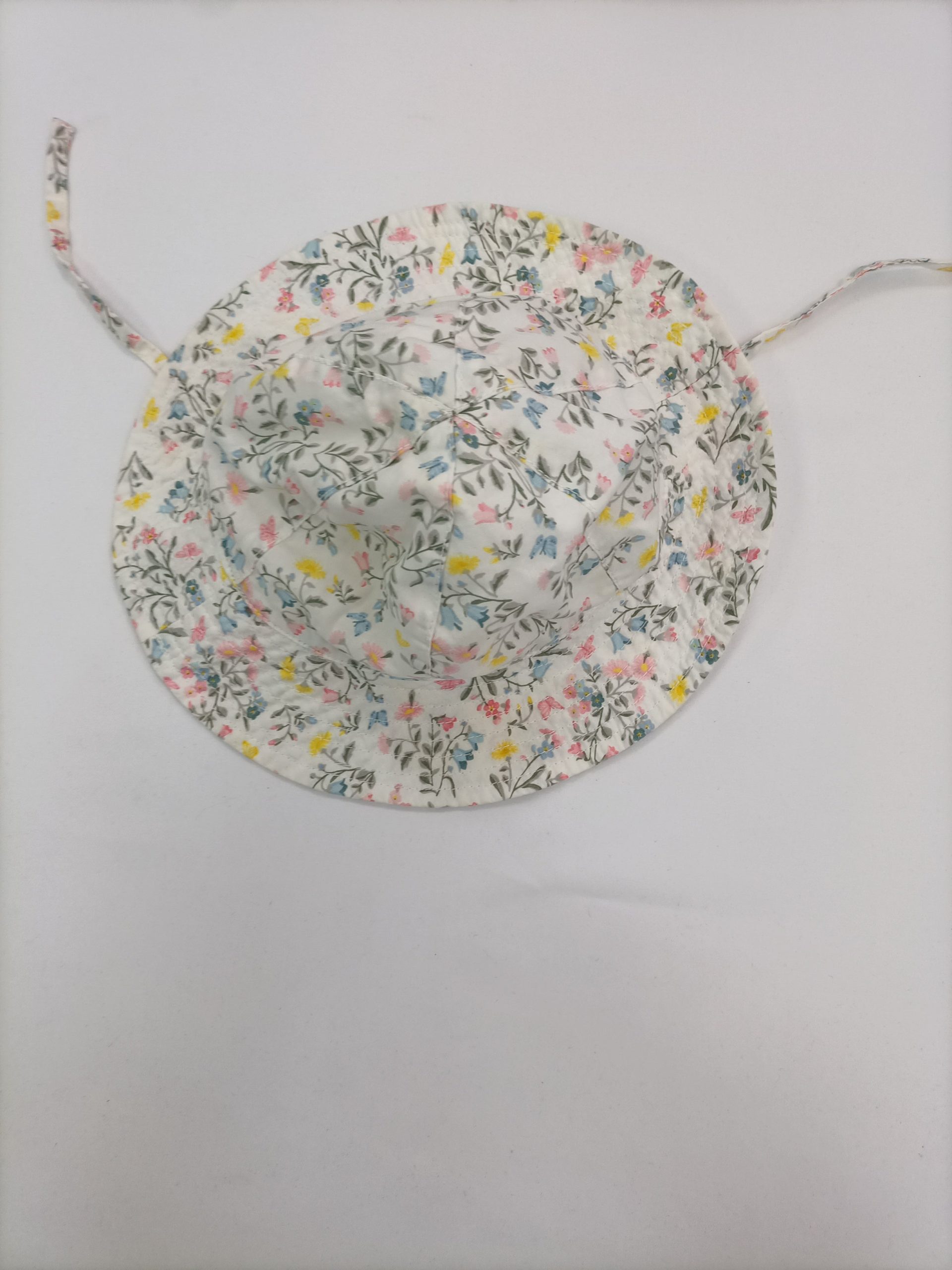 H&M. Bucket florecitas