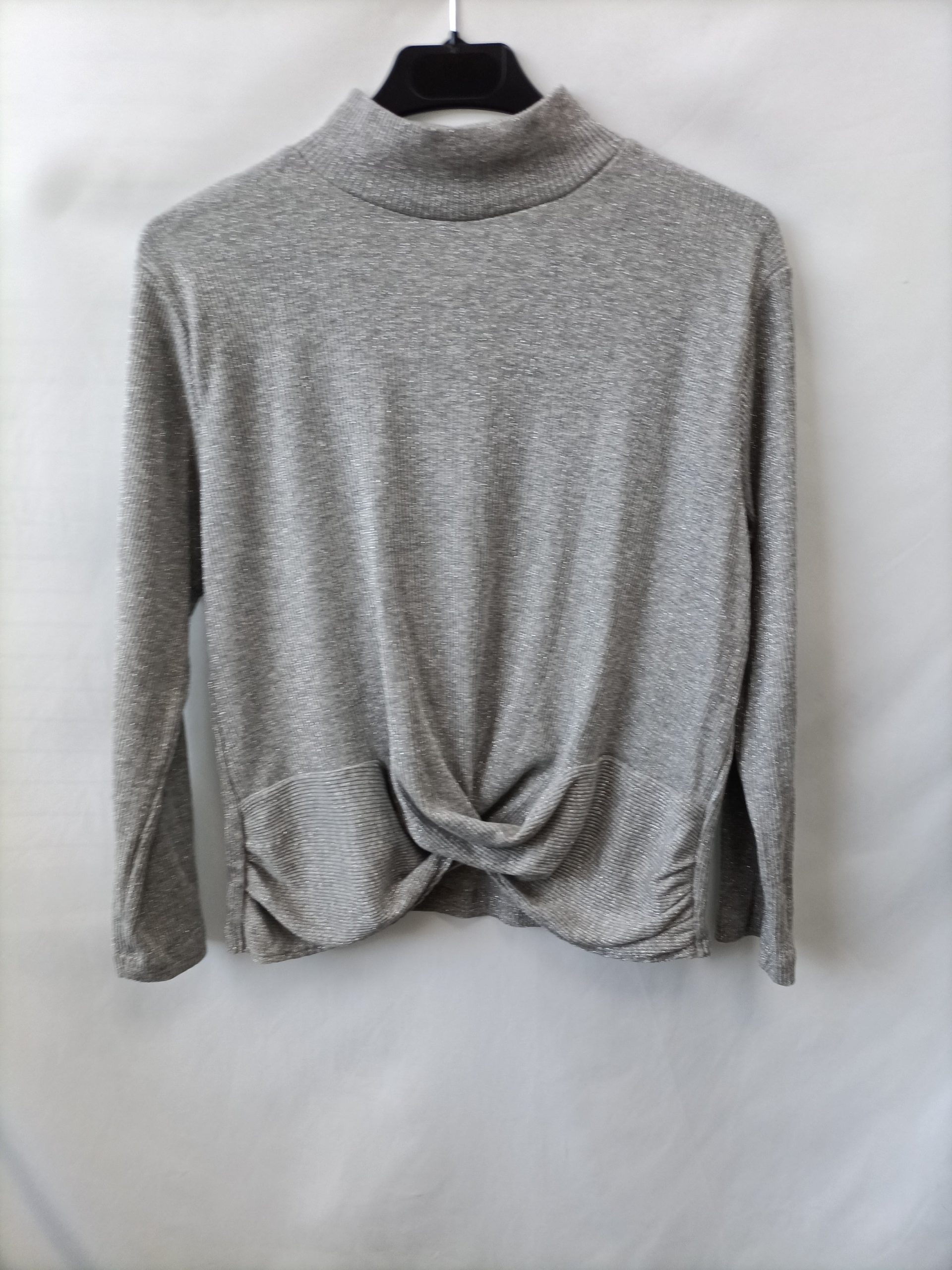 FÓRMULA JOVEN. Top gris hilos T.l