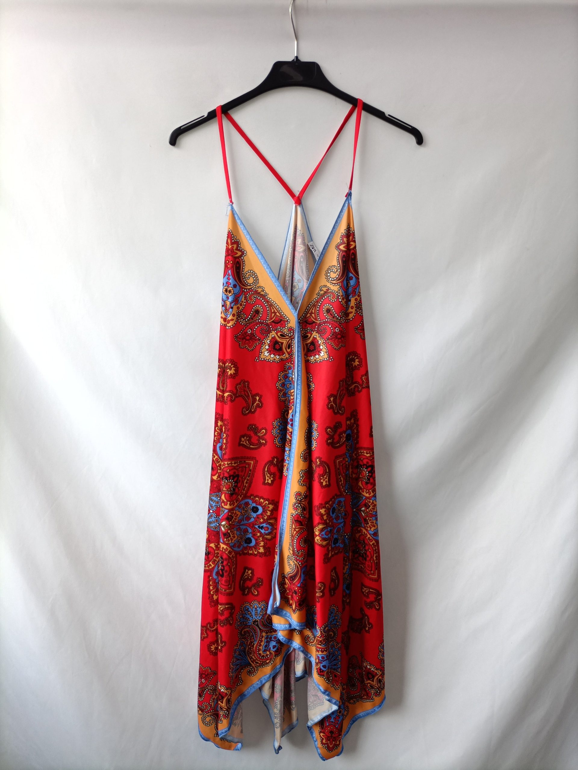 ZARA. vestido corto pañuelo T.m