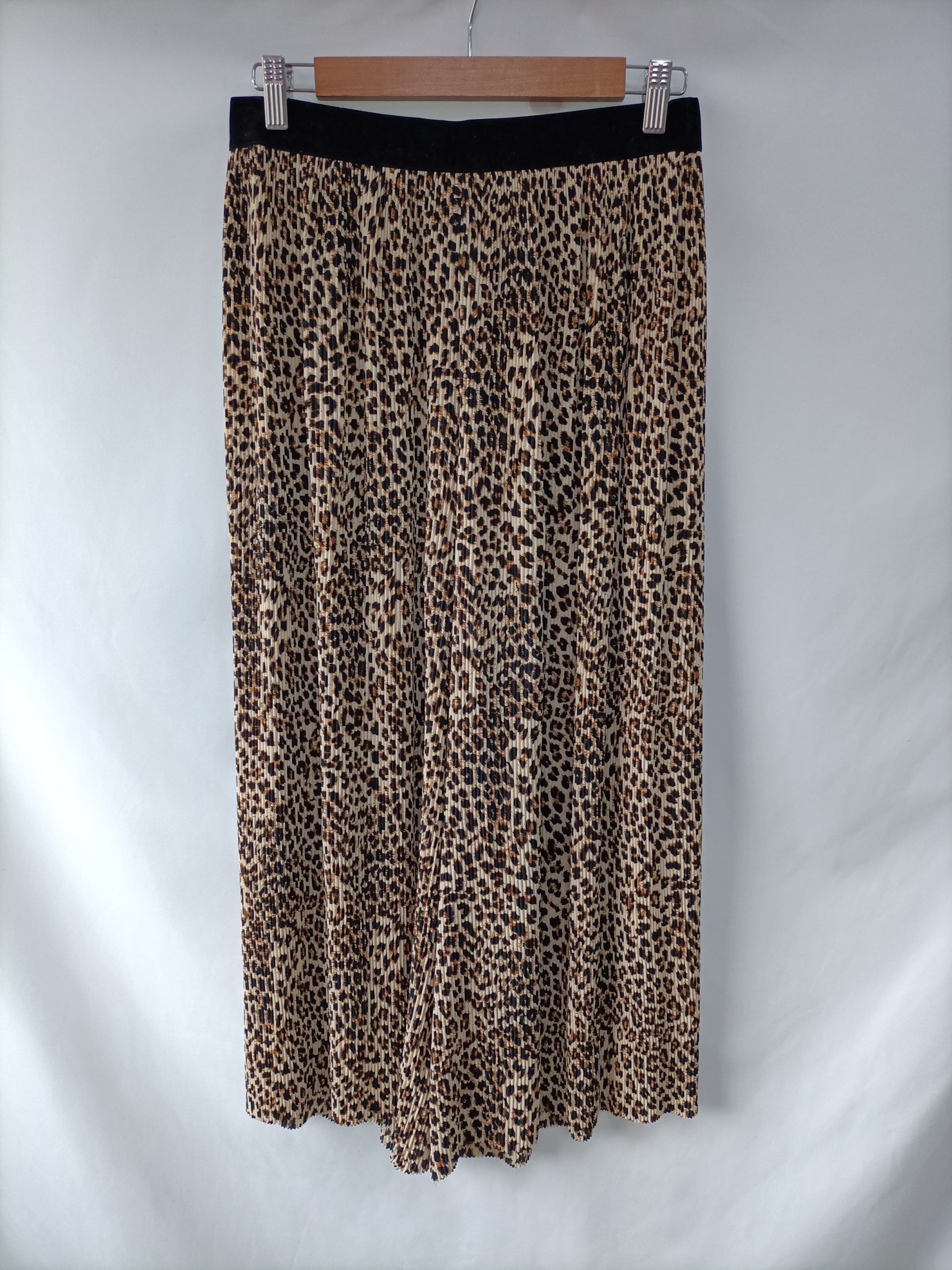 ZARA. Pantalón culotte animal print T.m