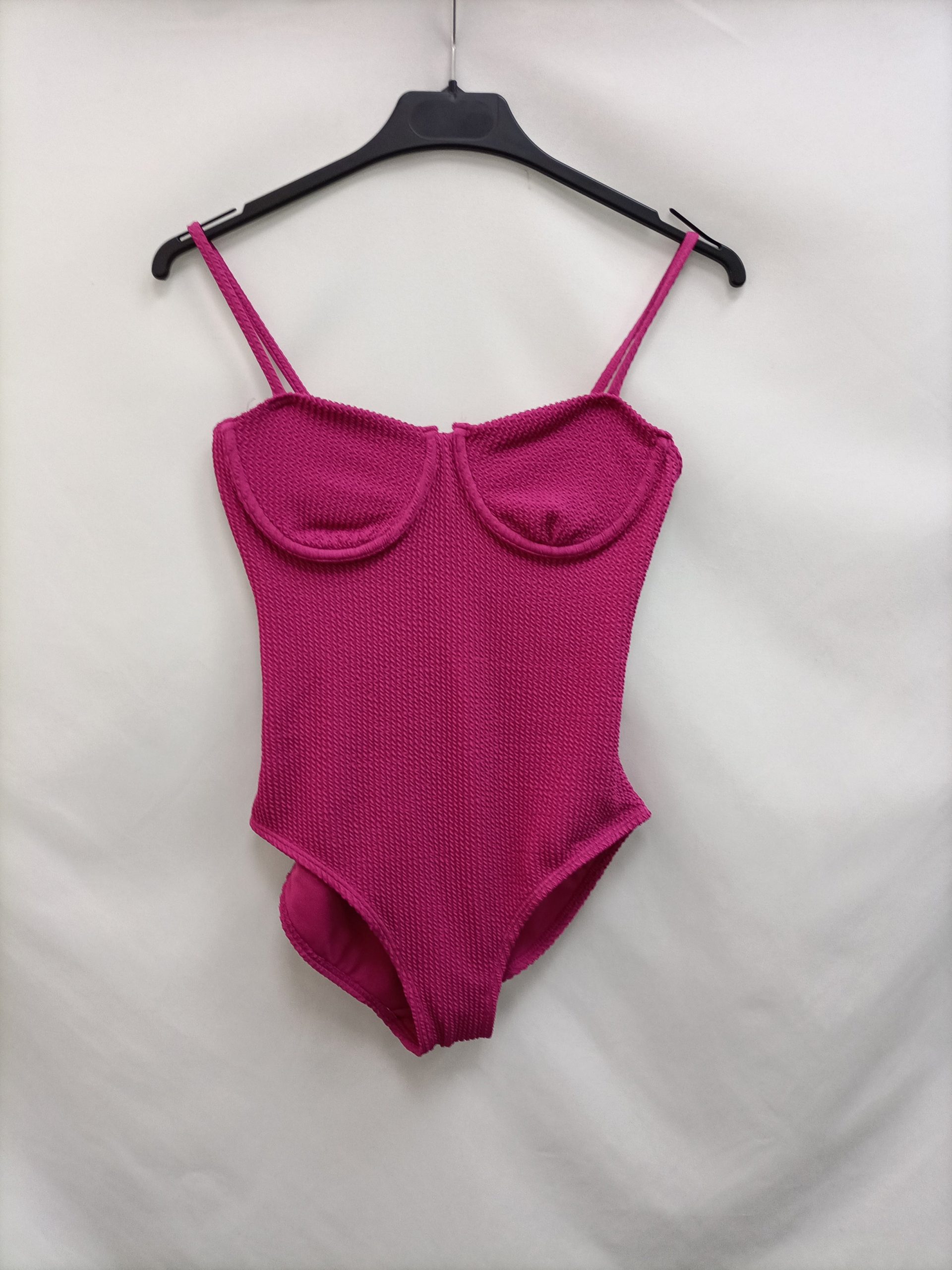 PRIMARK.Bañador colo buganvilla