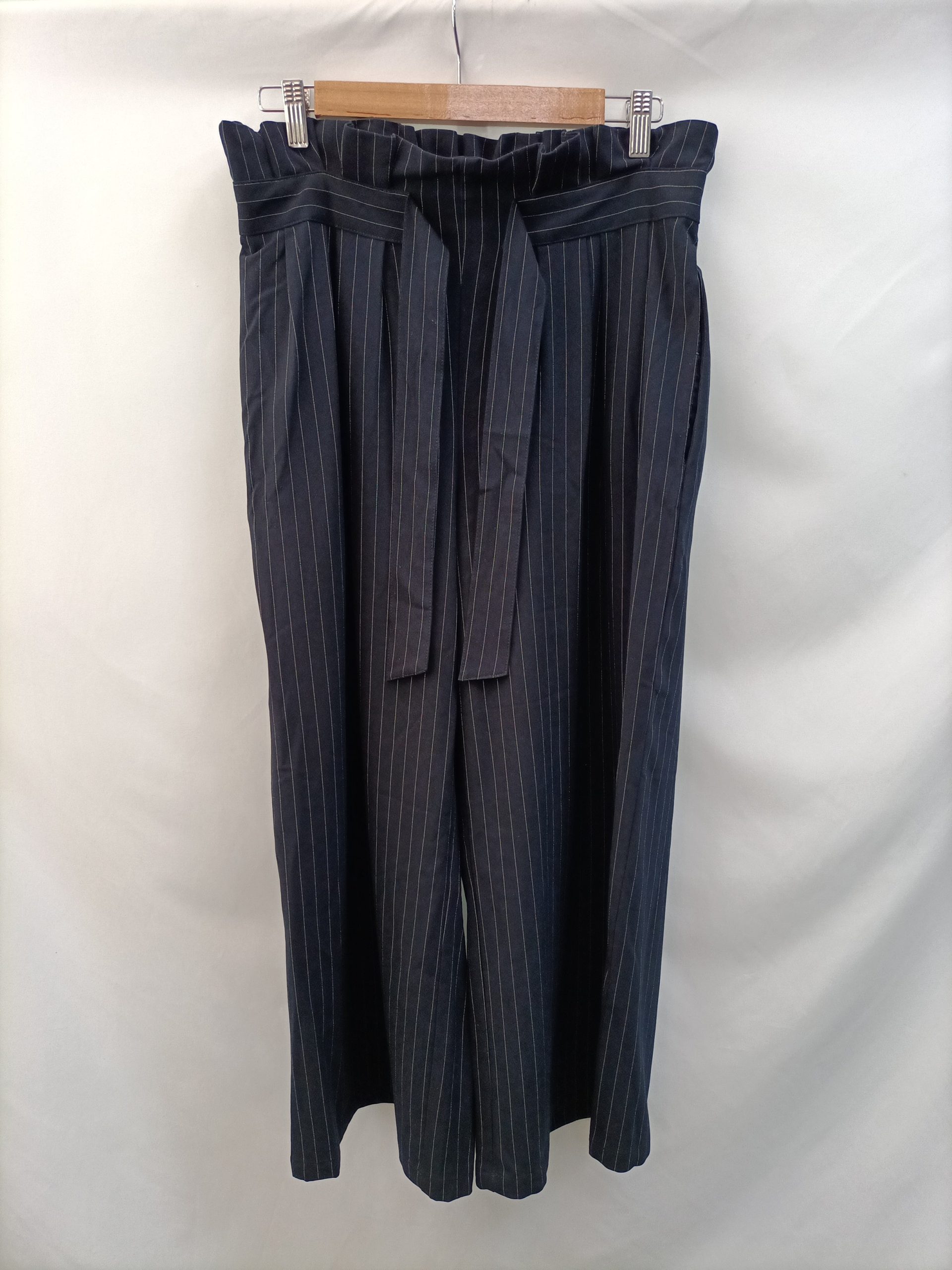 PROMOD. Pantalón rayas T.40