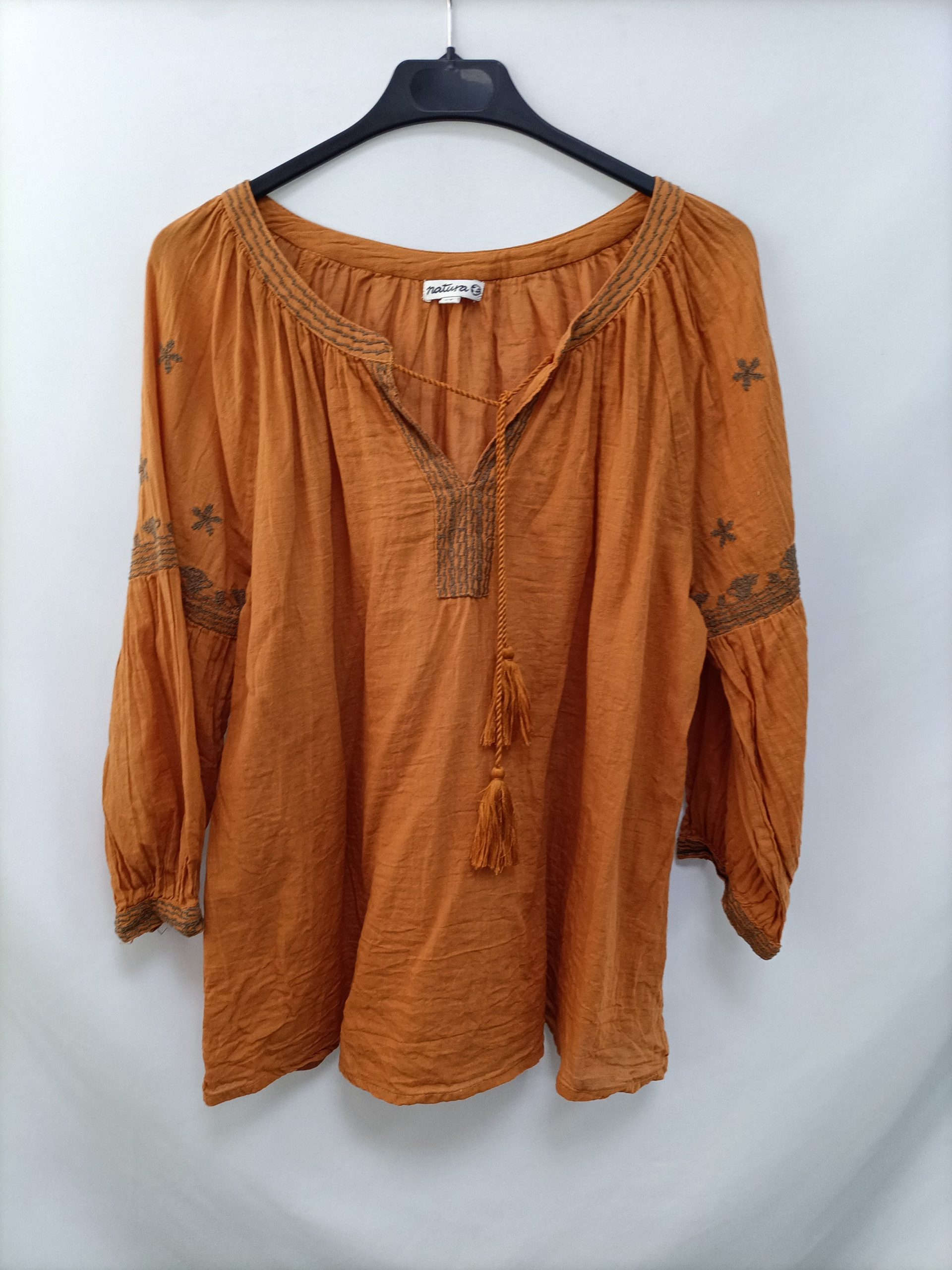 NATURA. Blusa naranja bordada T.m