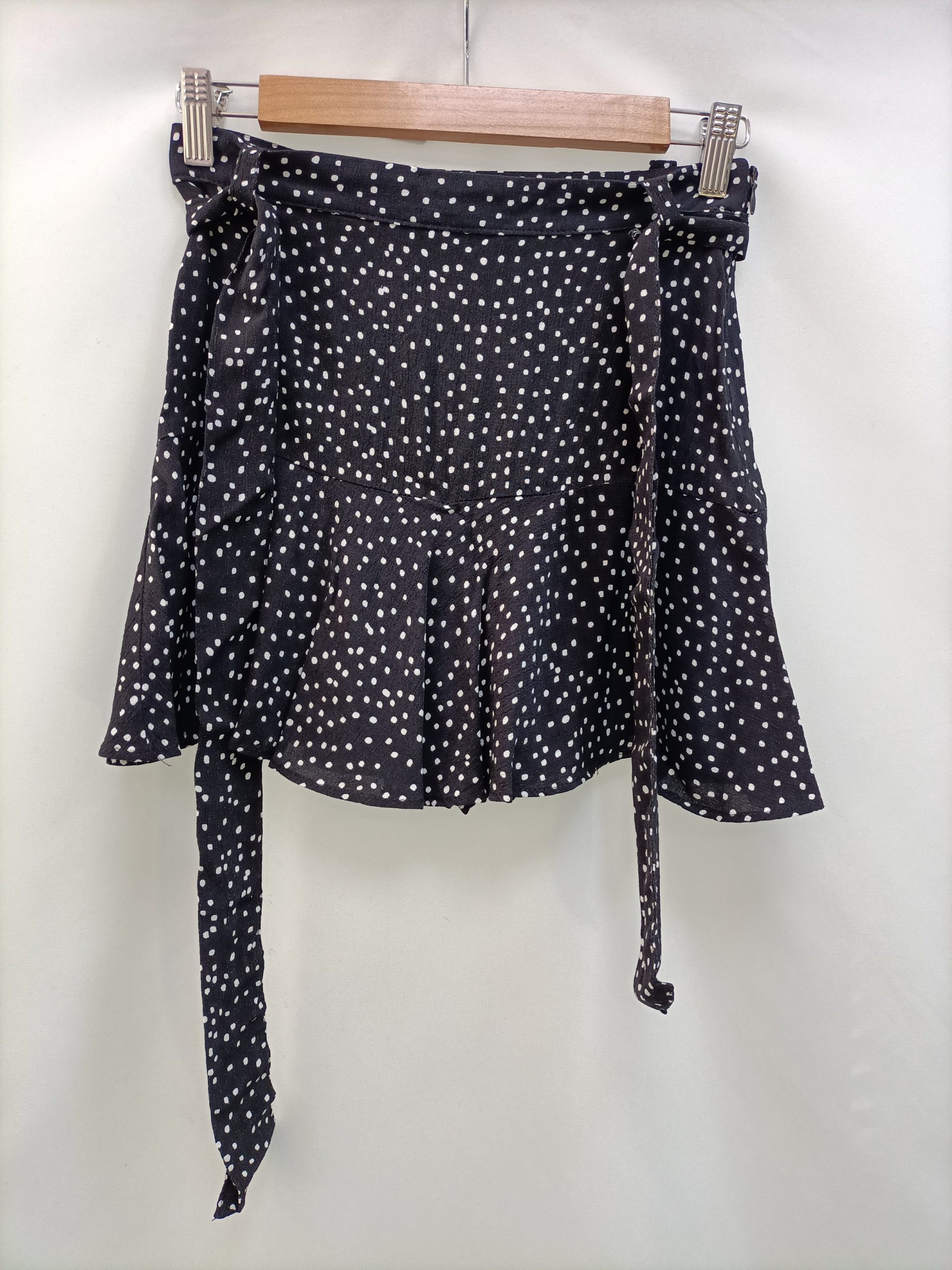 ZARA. Falda/pantalón lunares T.s