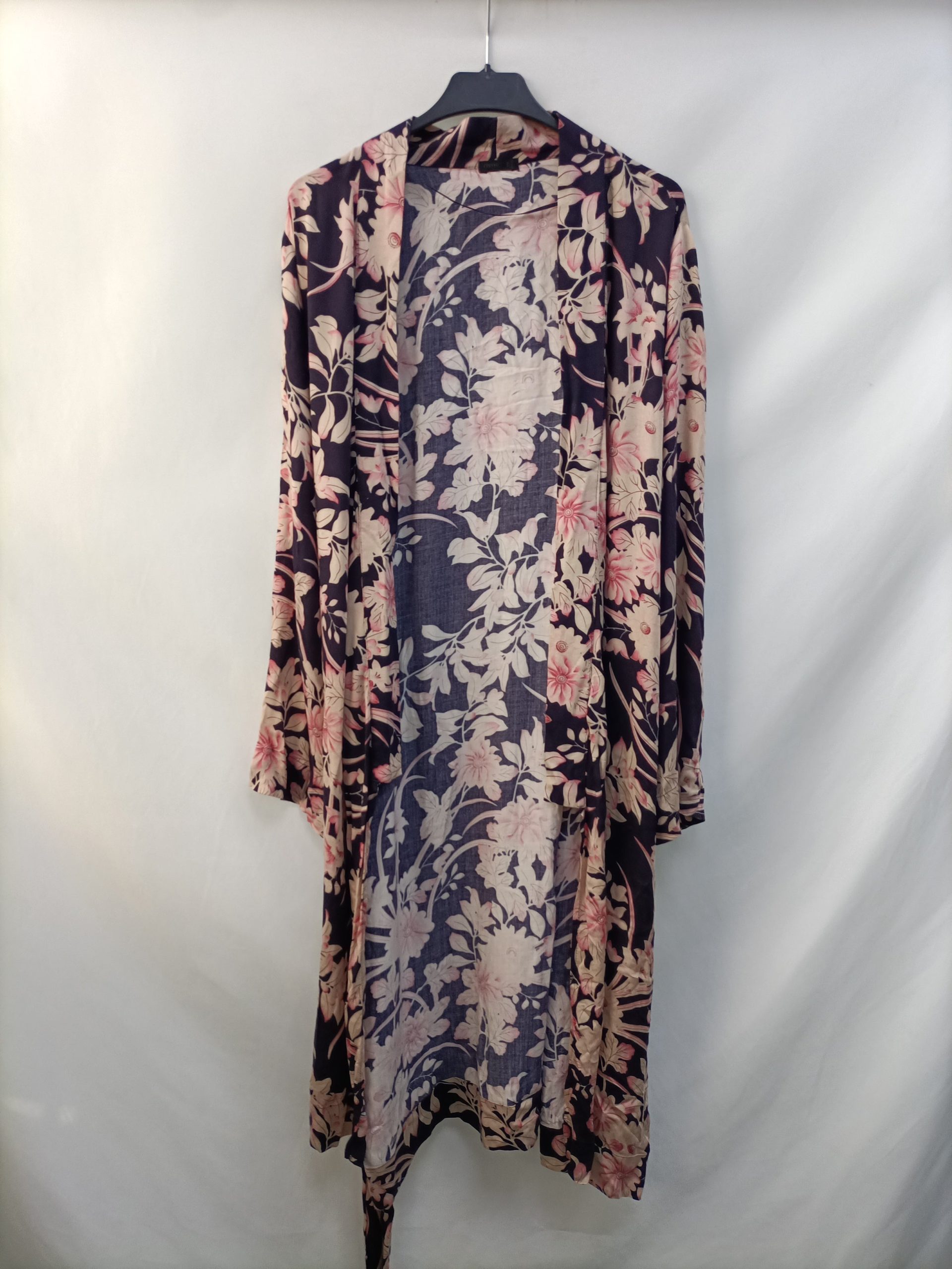OYSHO. Kimono morado flores T.s/m