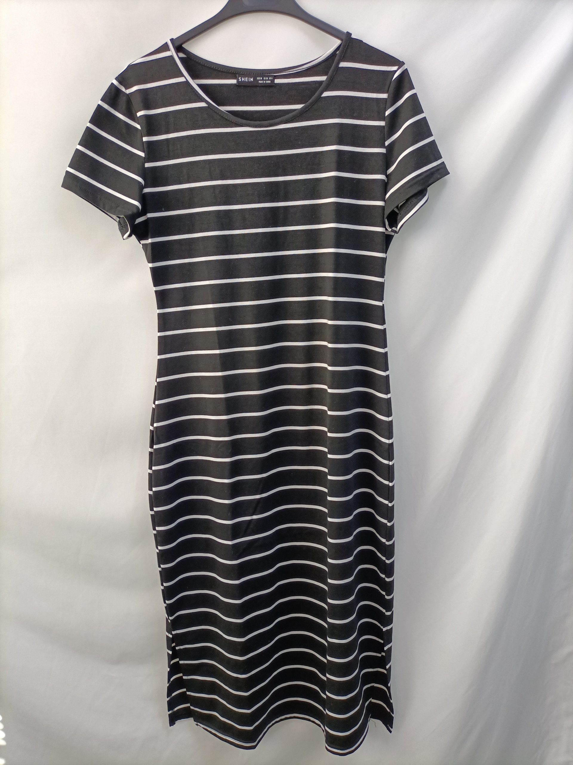 SHEIN. Vestido midi rayas T.m
