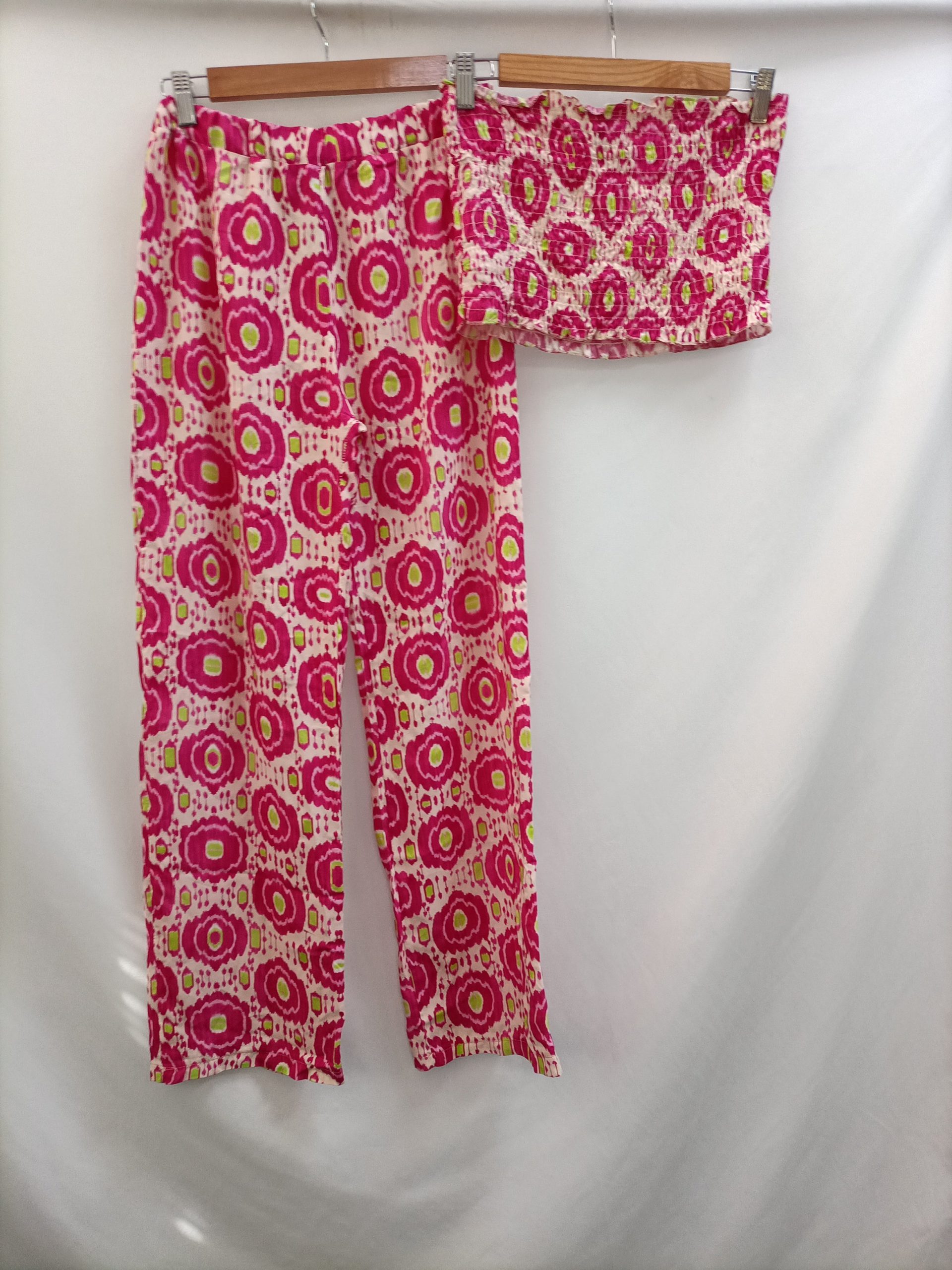 BASYCO. Total look estampado T.u(s)