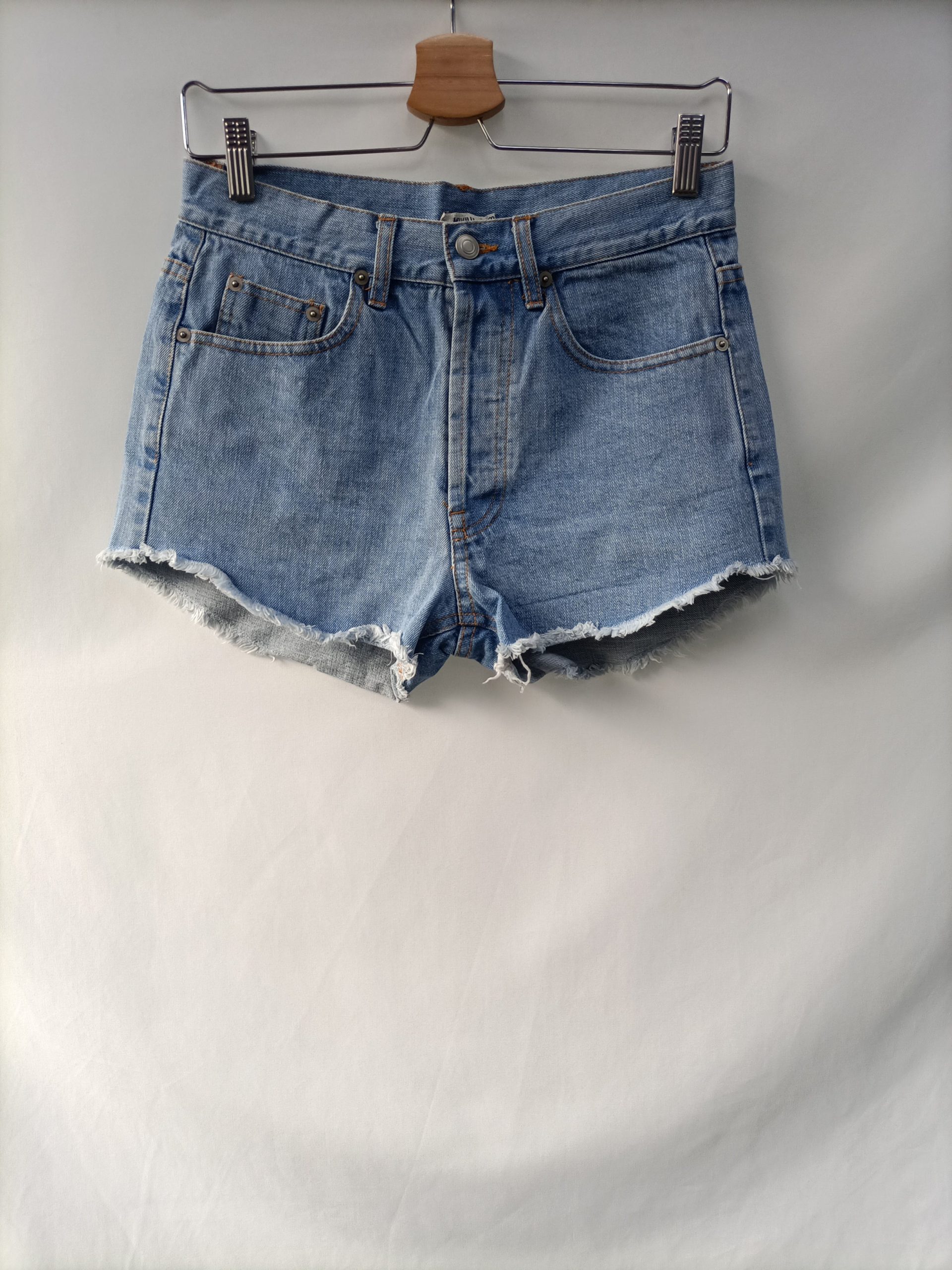 BRANDY MELVILLE. Shorts clarito T.38