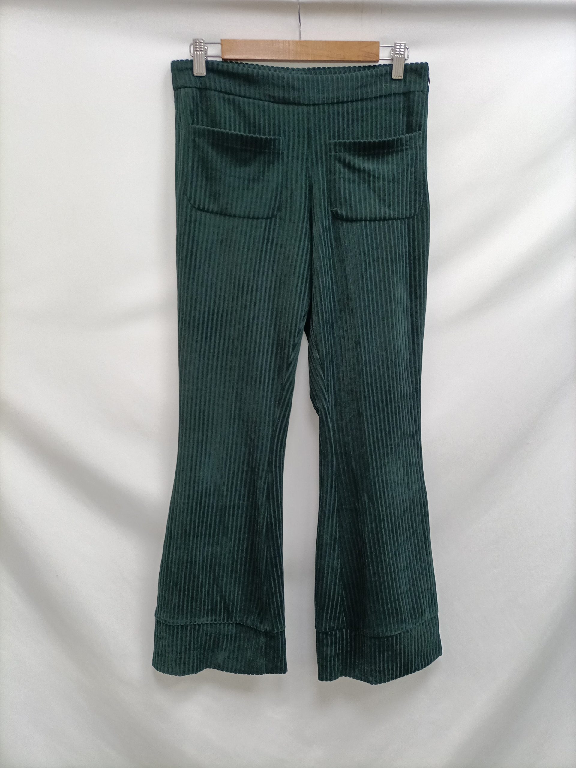 ERRE. Pantalón verde pana T.s