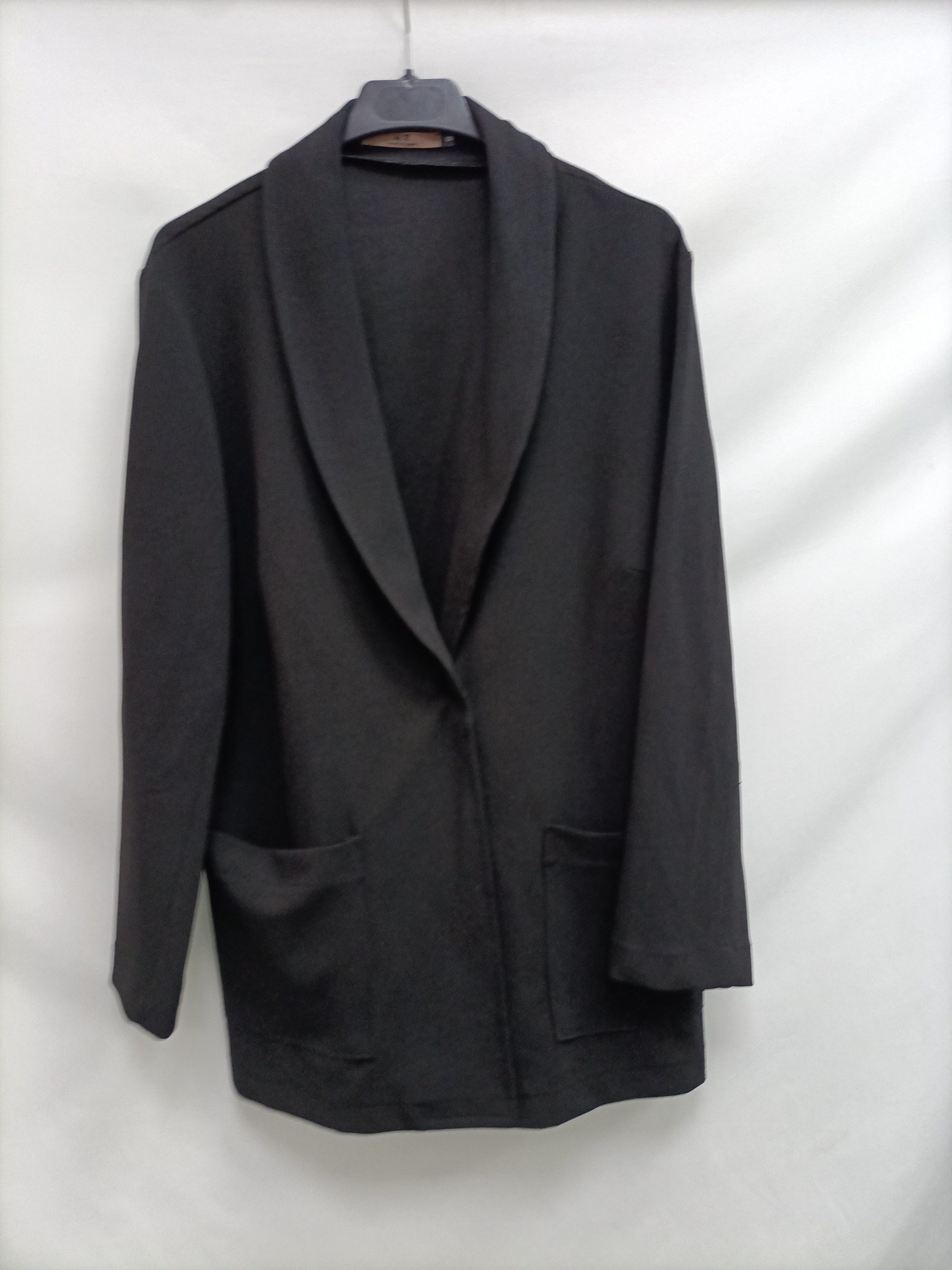 BY R. Blazer negra básica T.s