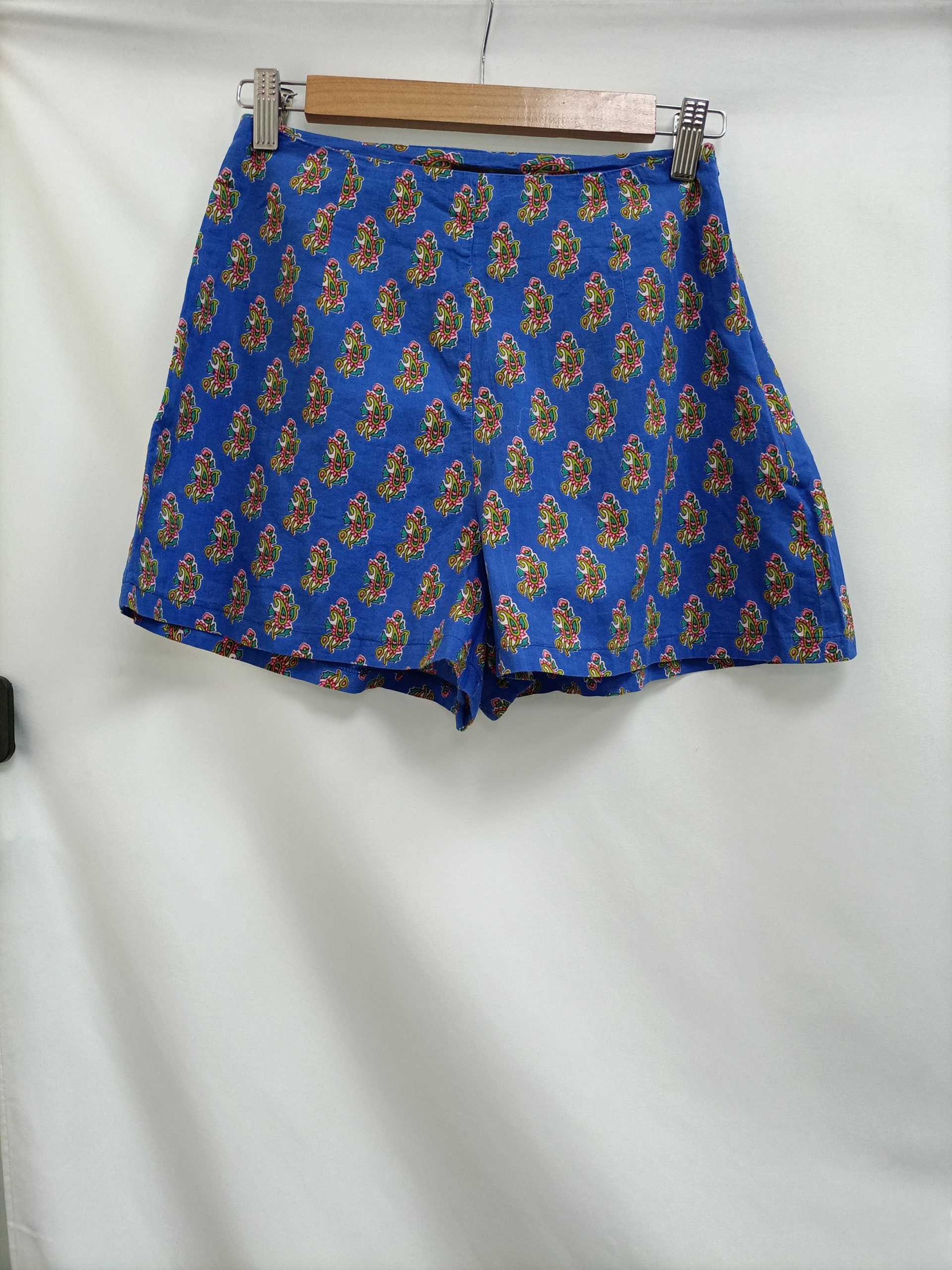 ASOS. Pantalón corto azul T.36