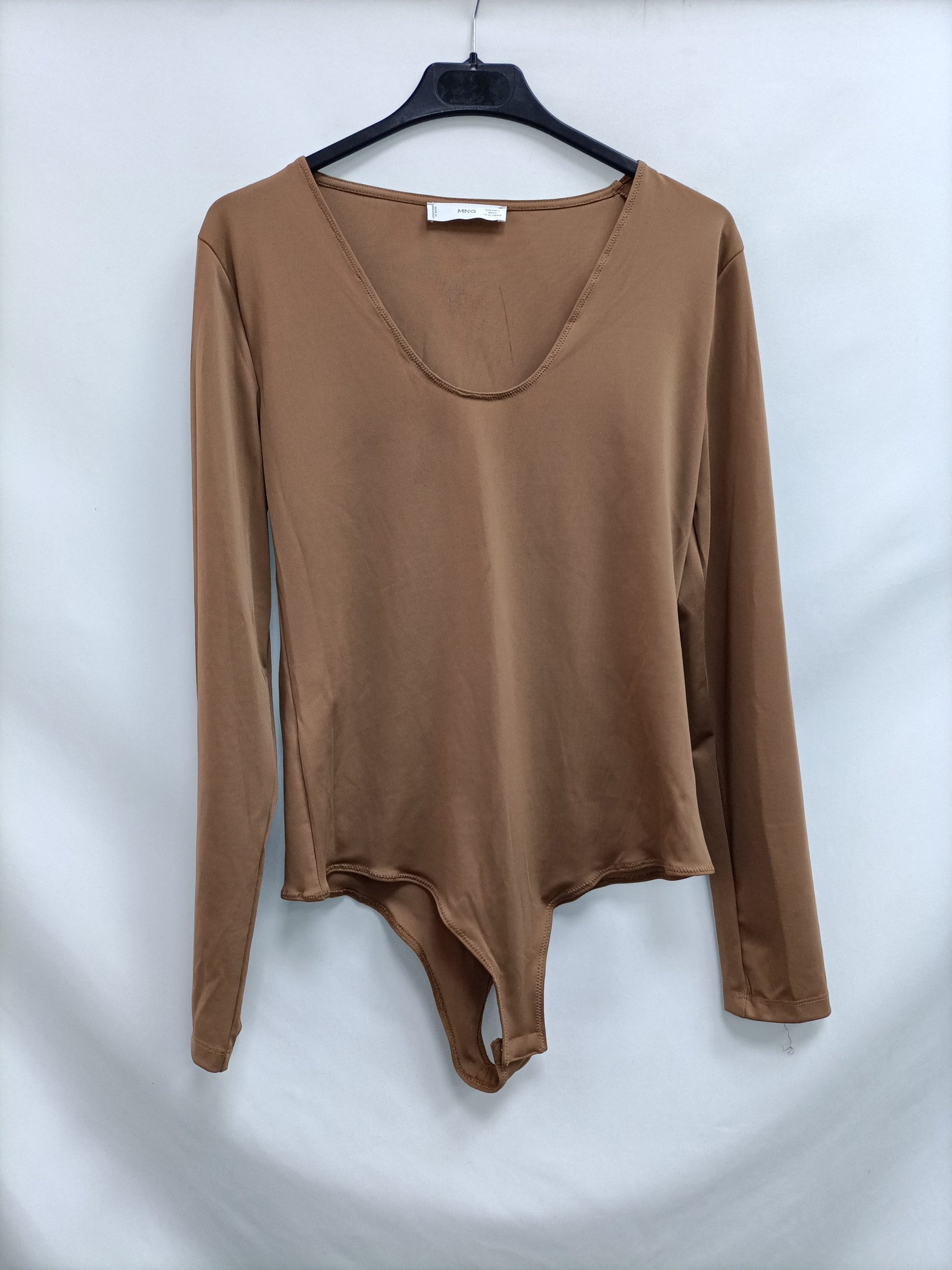 MANGO. Body camel licra T.l
