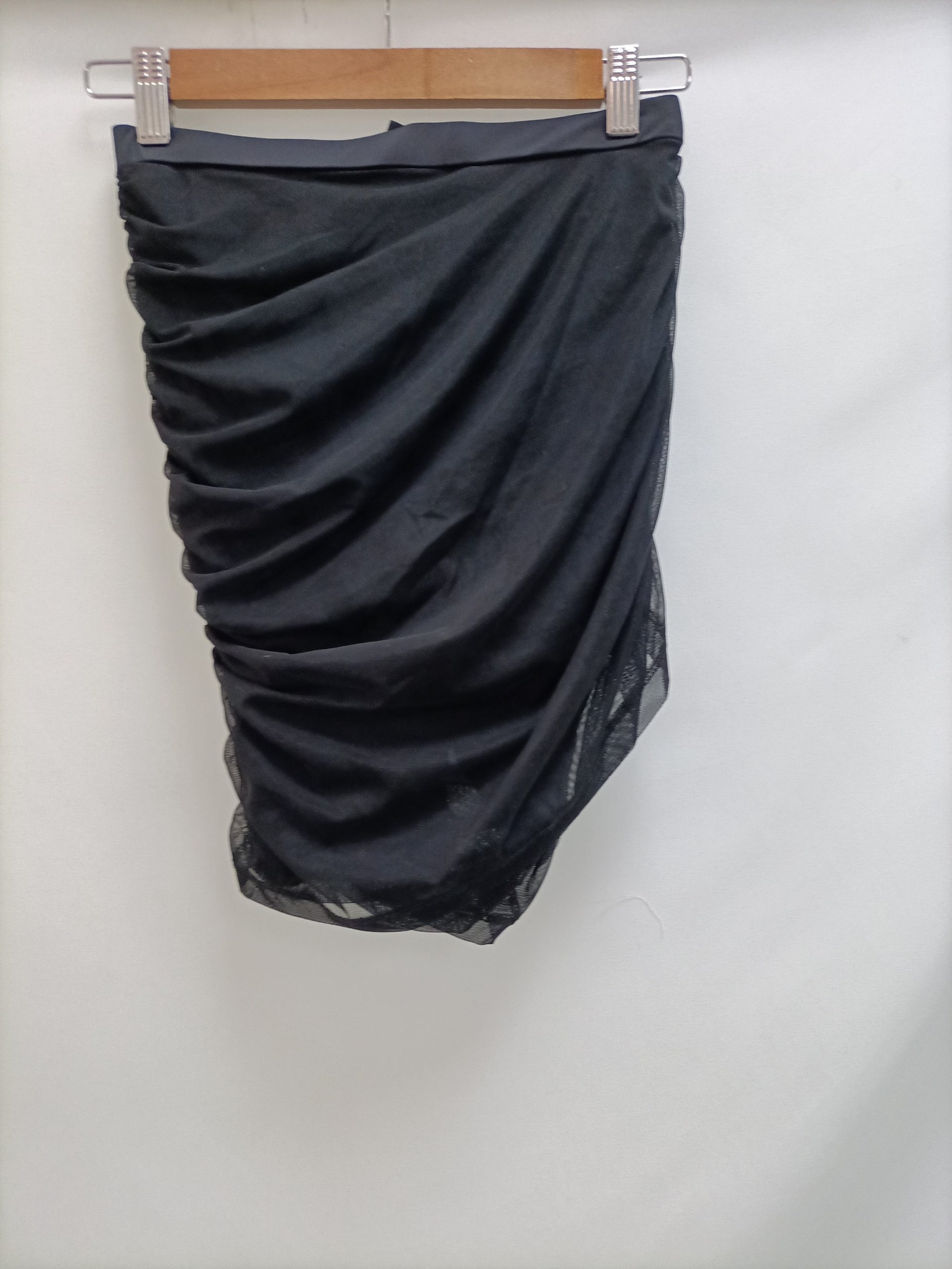 SHEIN. Falda negra Fruncida T.xs