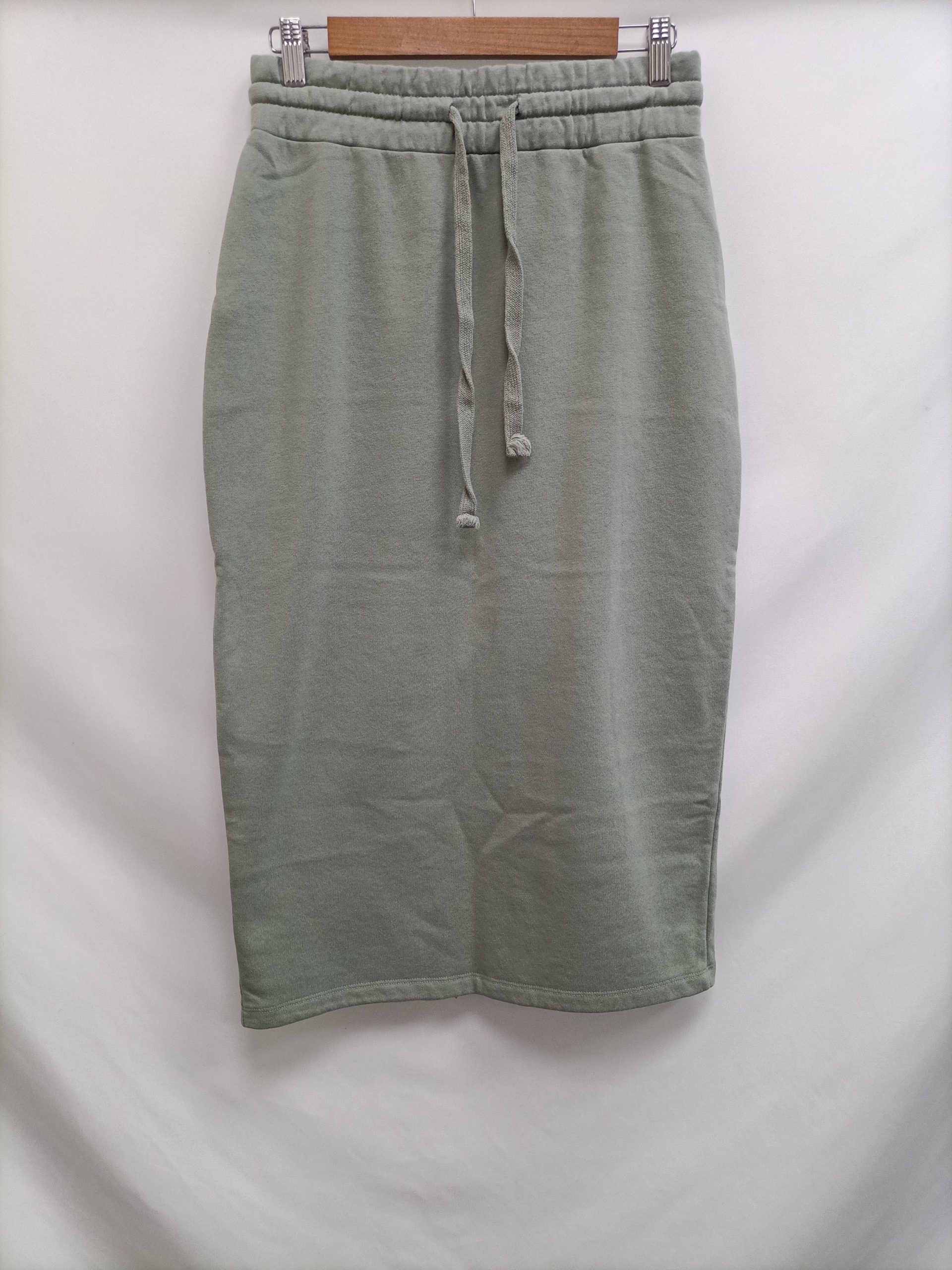 ZARA. Falda verde pastel T.l