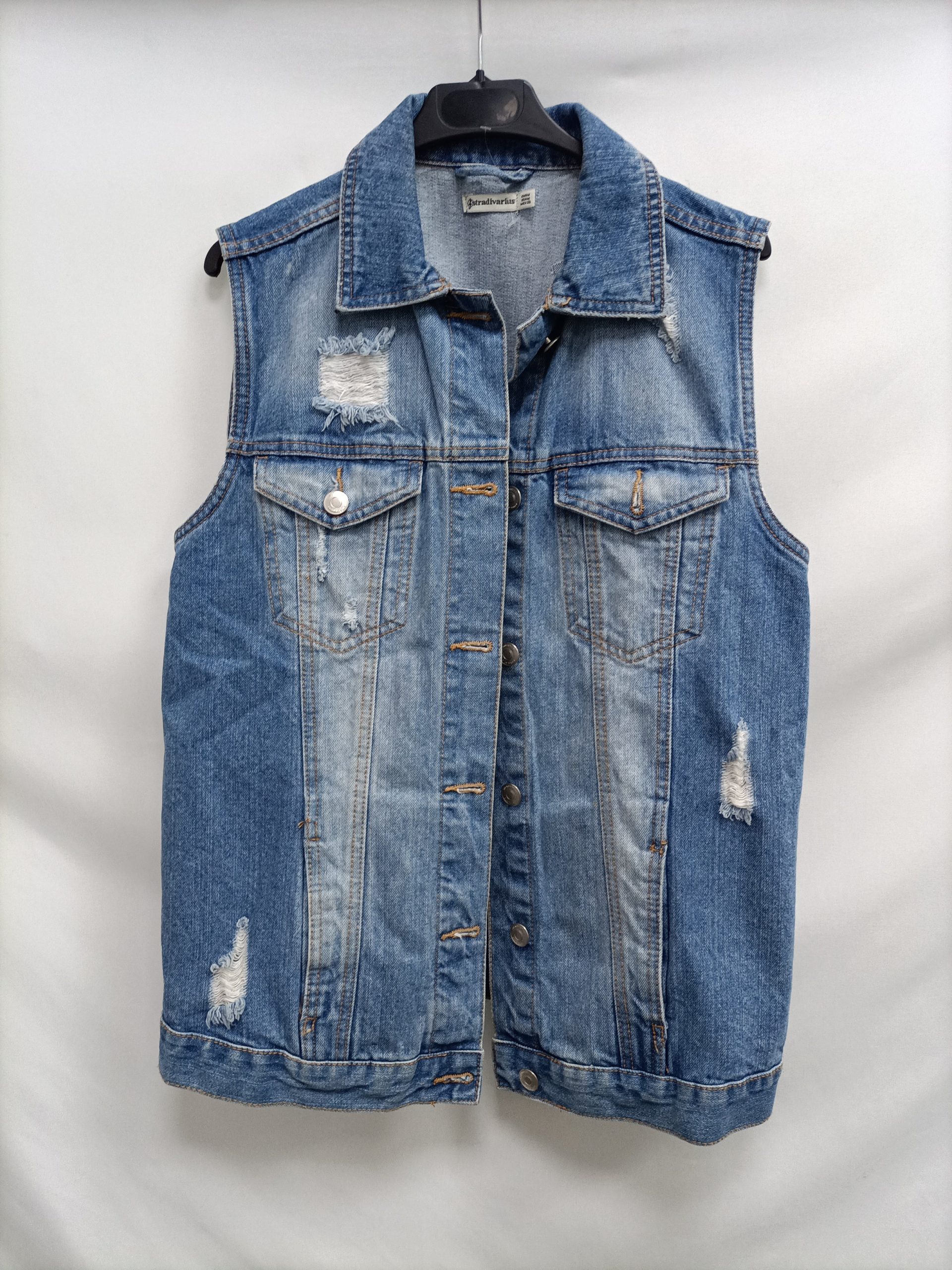 STRADIVARIUS.Chaleco denim T.M (TARA)
