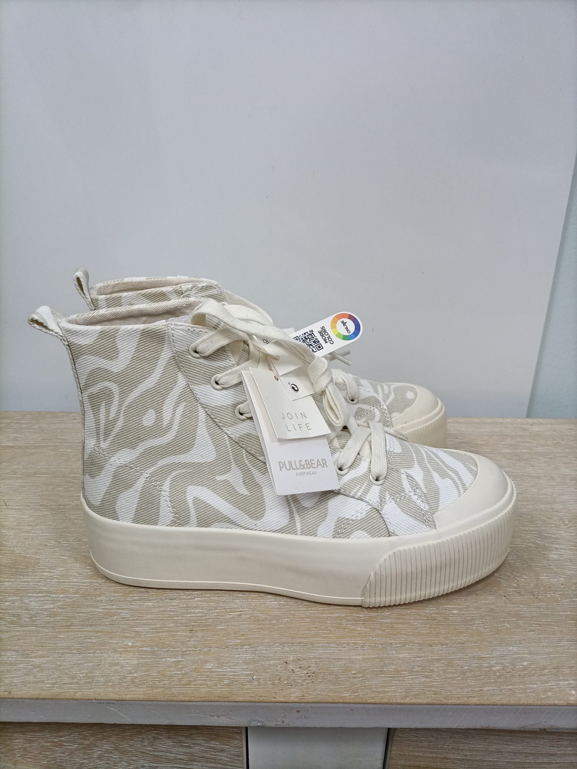 PULL&BEAR.Zapatillas botín T.37