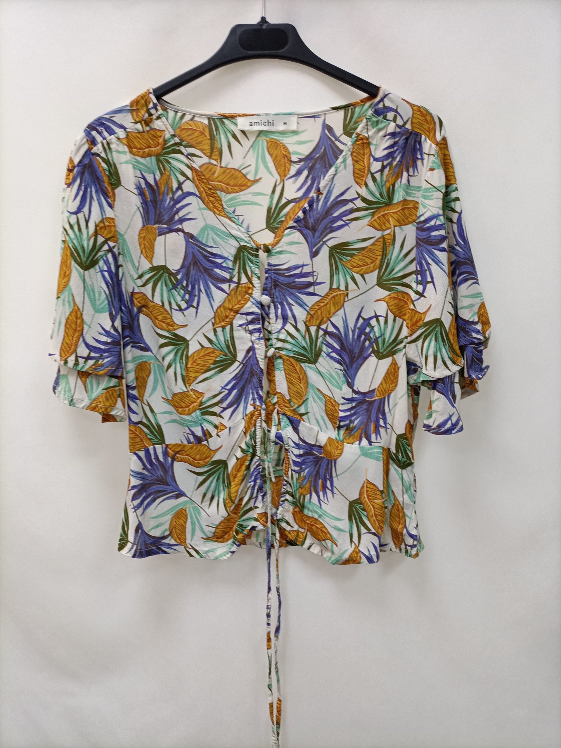 AMACHI. Top blanco hojas T.m