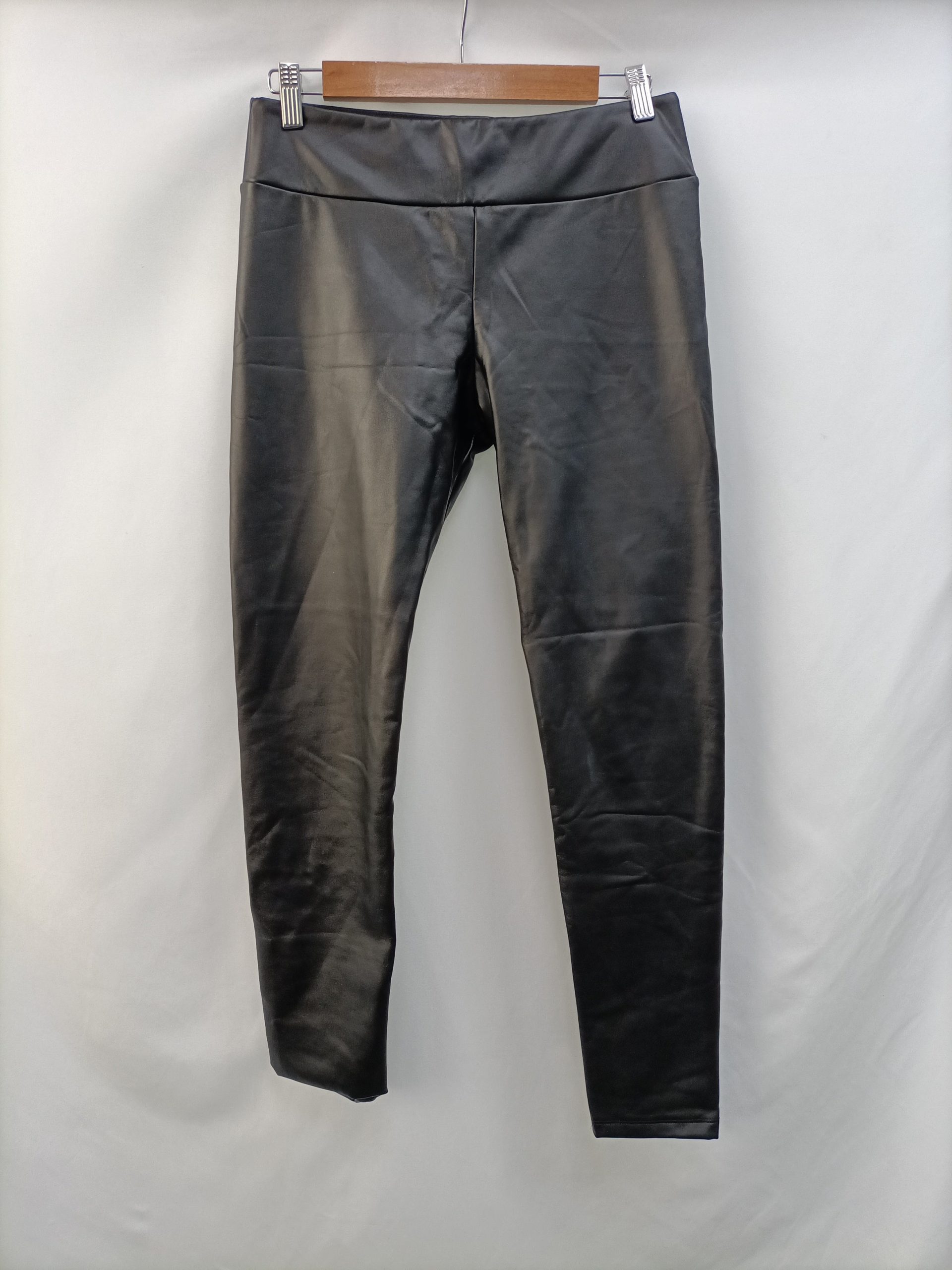 CALZEDONIA. Leggings negro polipiel T.m