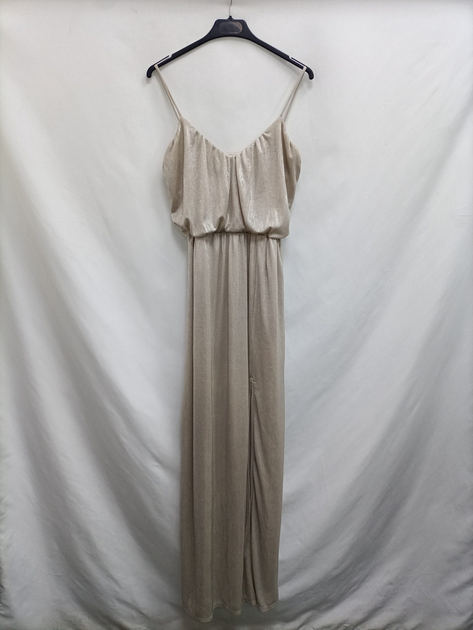 H&M.Vestido largo dorado T.38