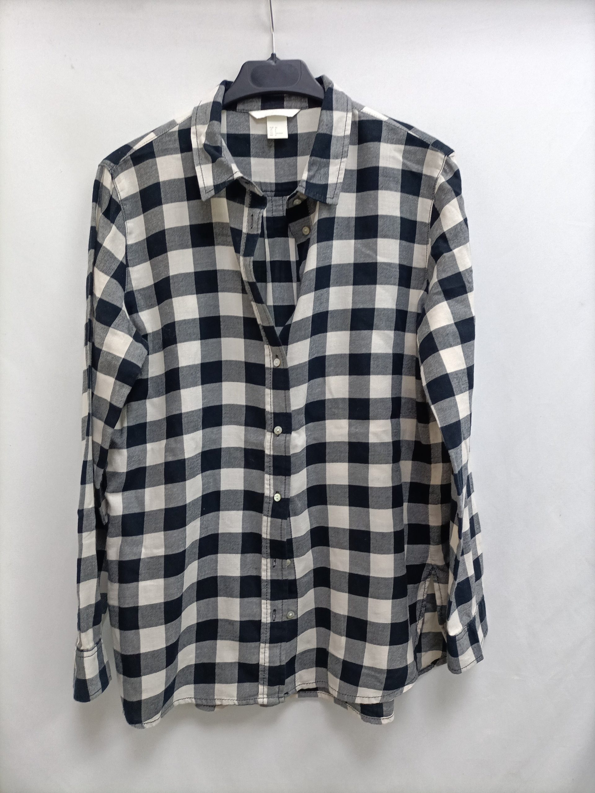 H&M. camisa negra y beige cuadros T.36