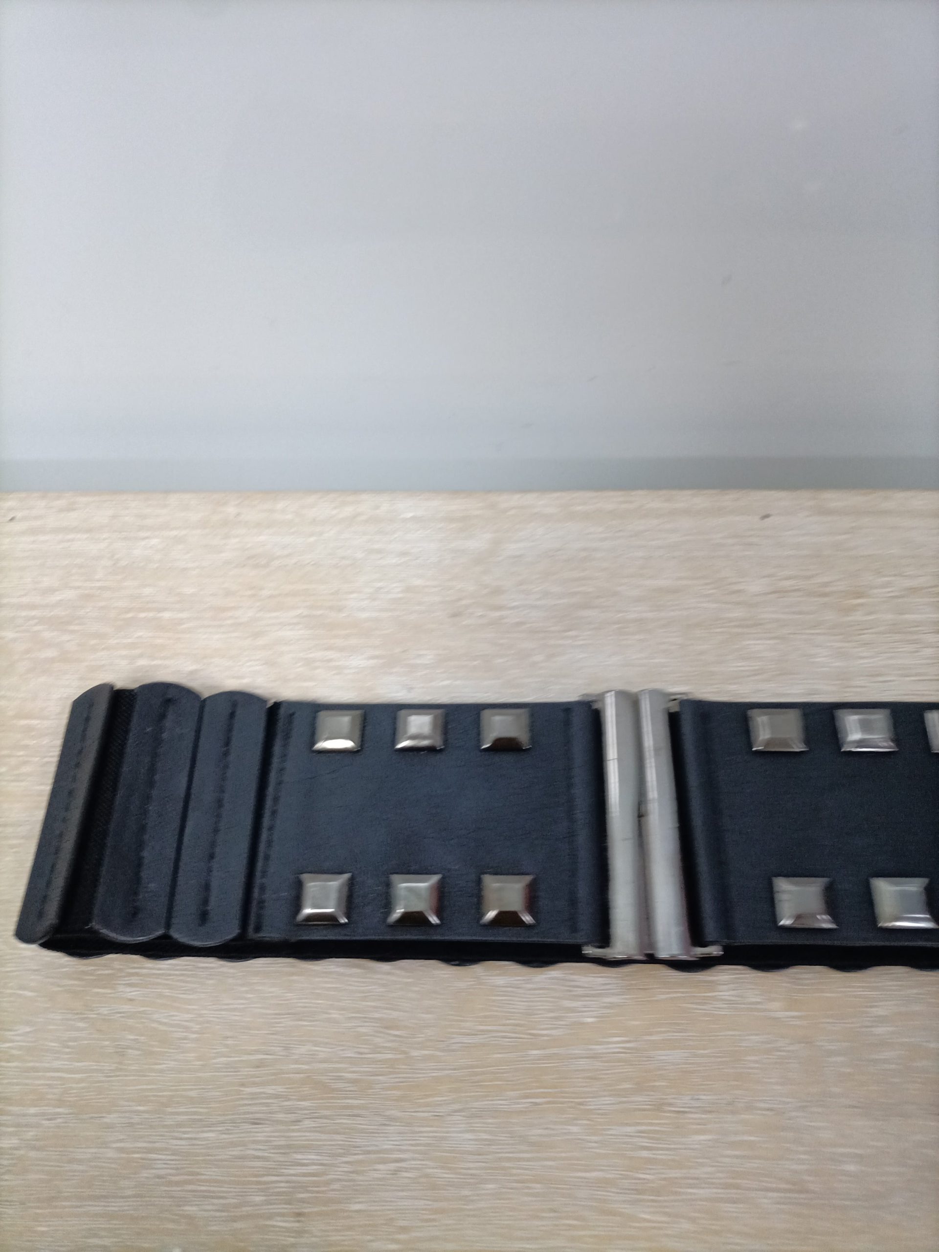 OTRAS. Cinturón tachuelas