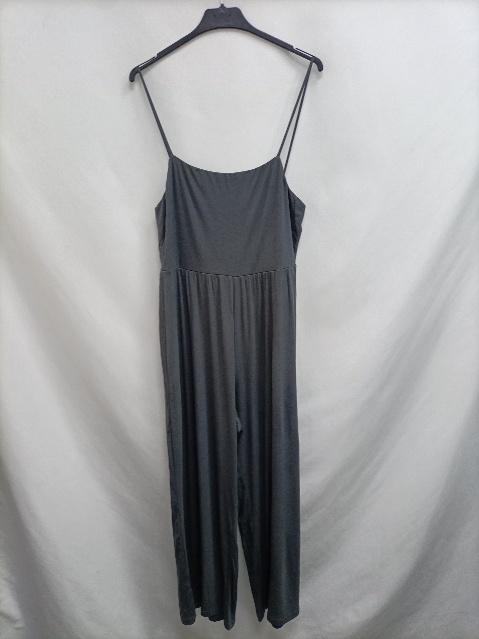 MULAYA. Mono gris elástico T.m