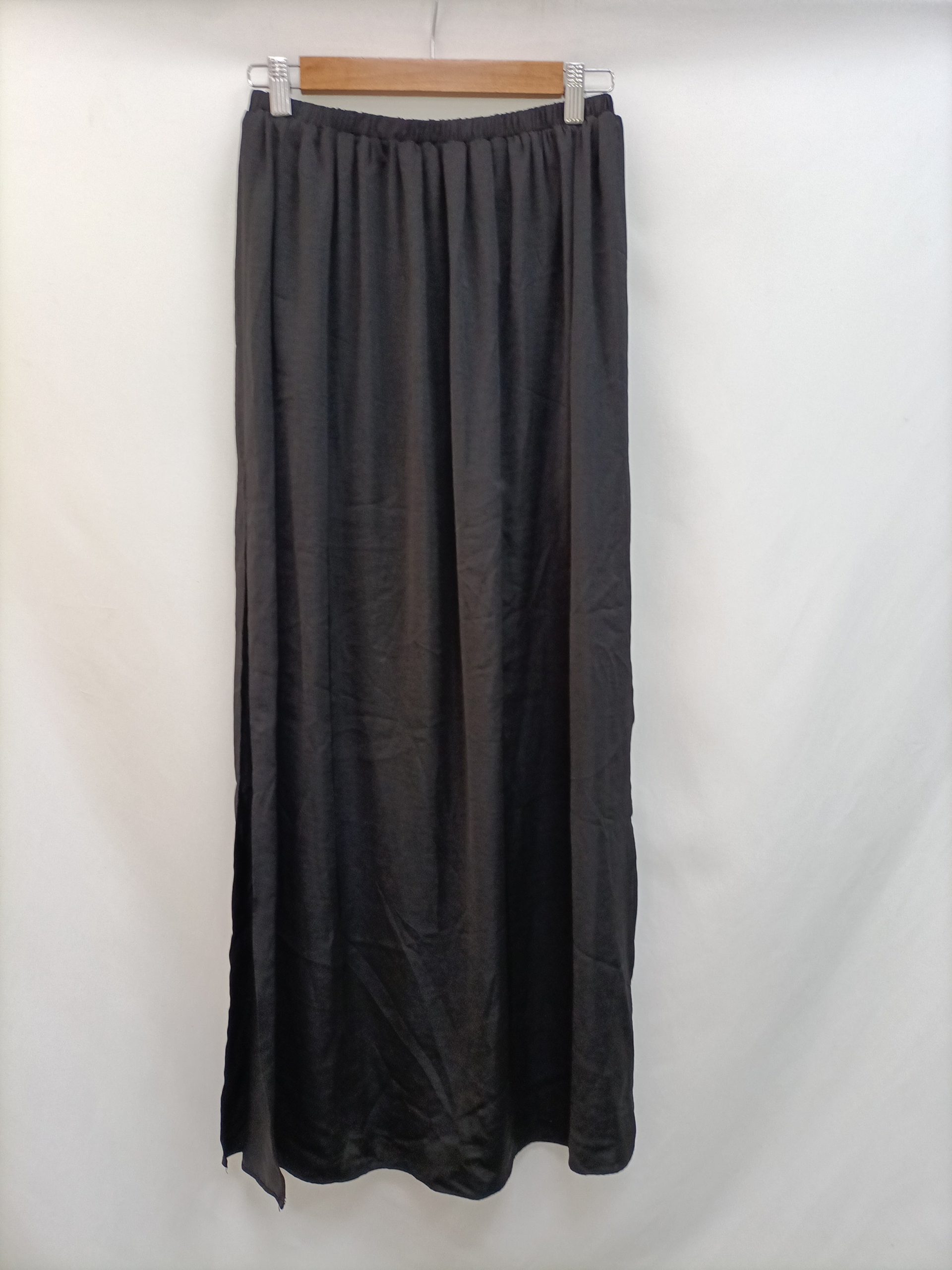 ZARA. Falda larga negra T.s